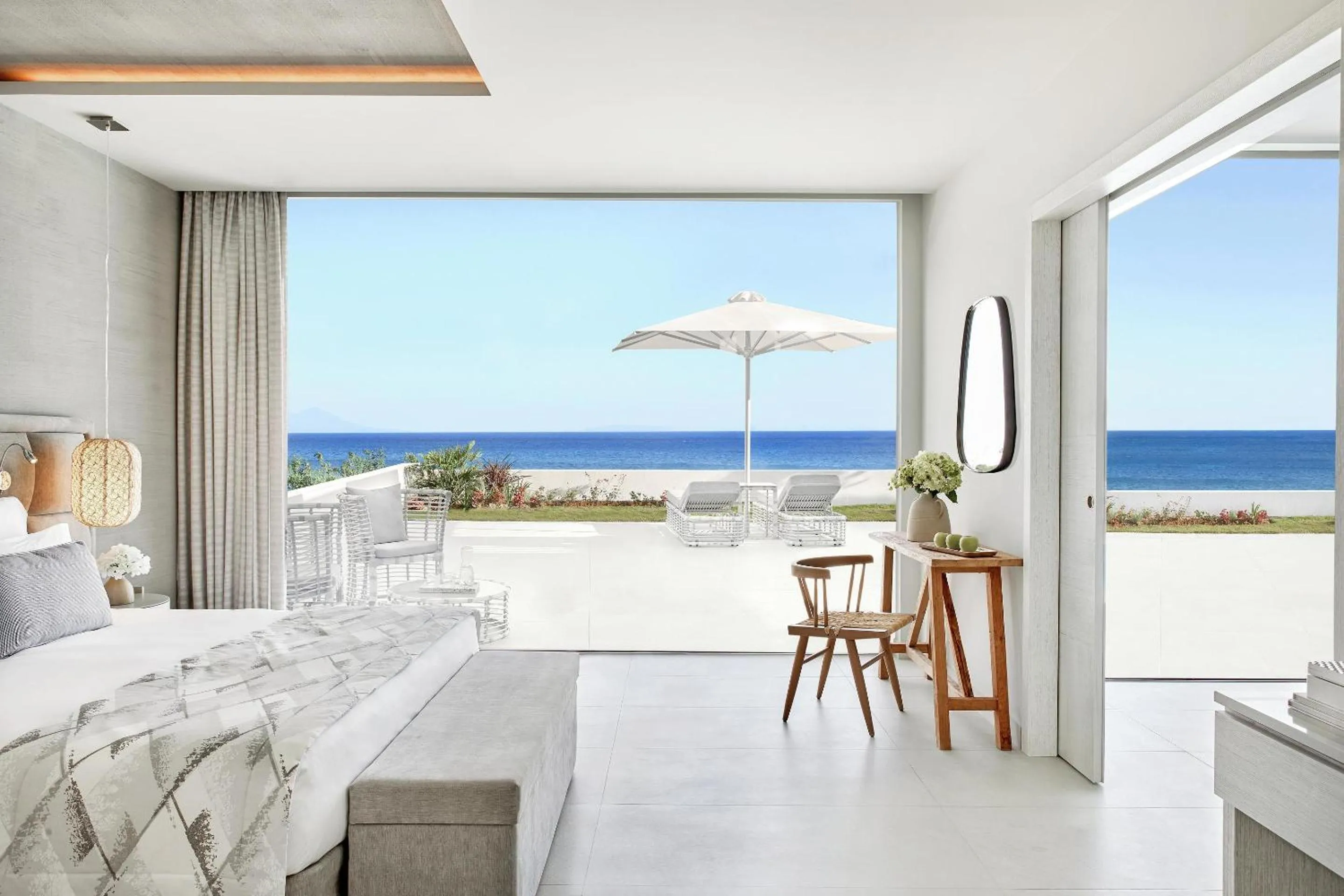 Photo of the whole room, Bed in Ikos Aria