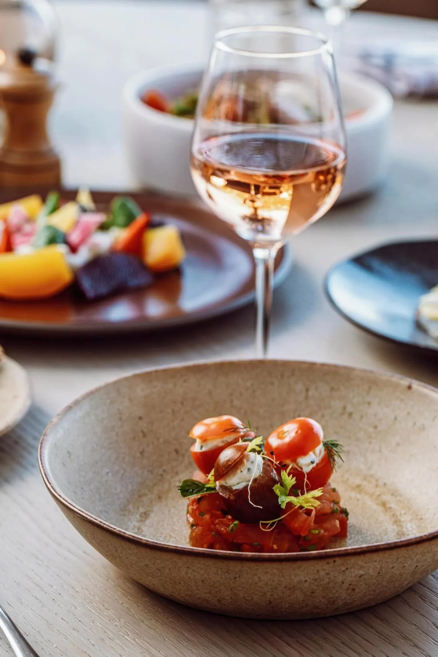 Restaurant/places to eat in Ikos Aria