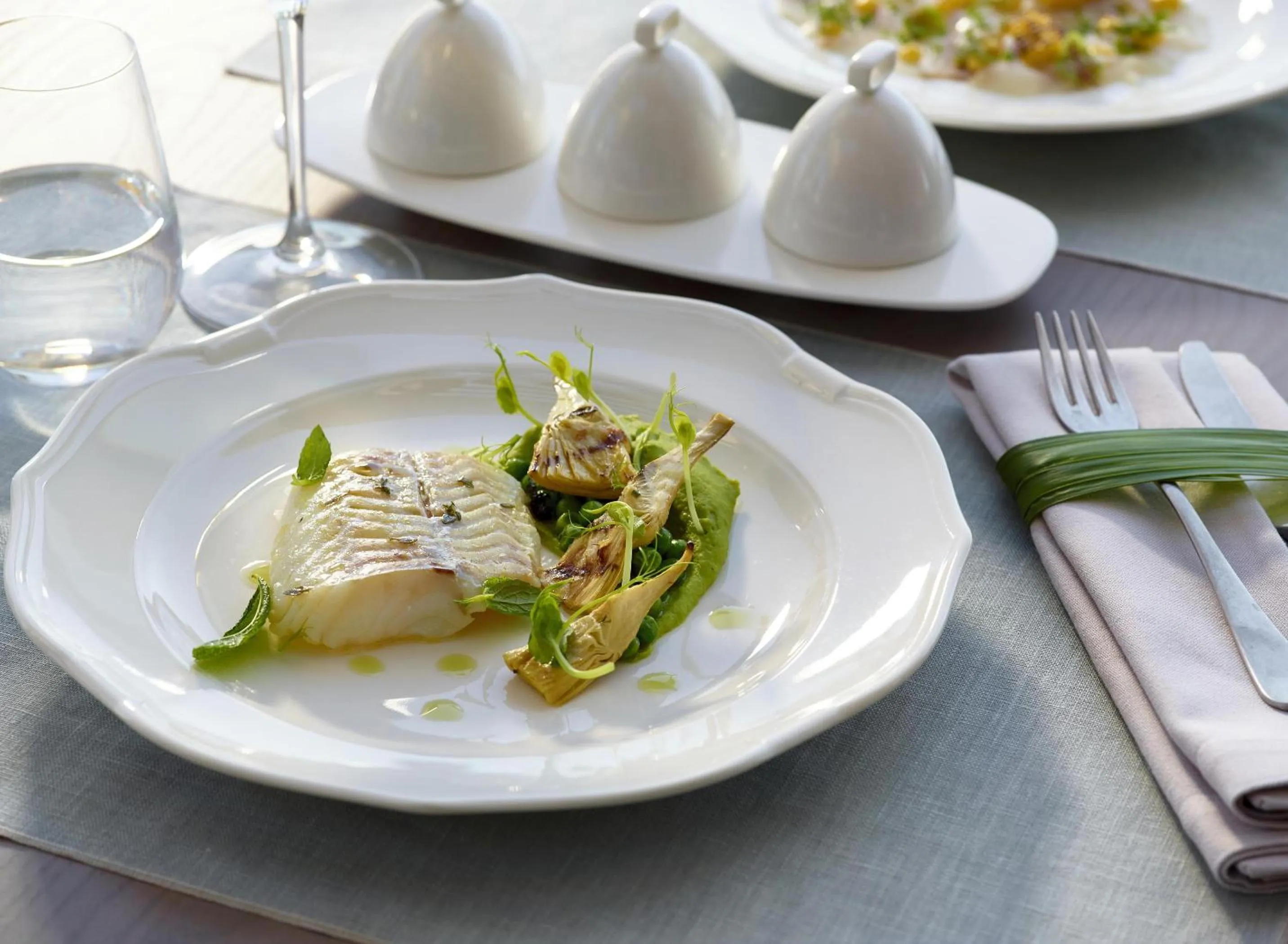 Restaurant/places to eat in Ikos Aria