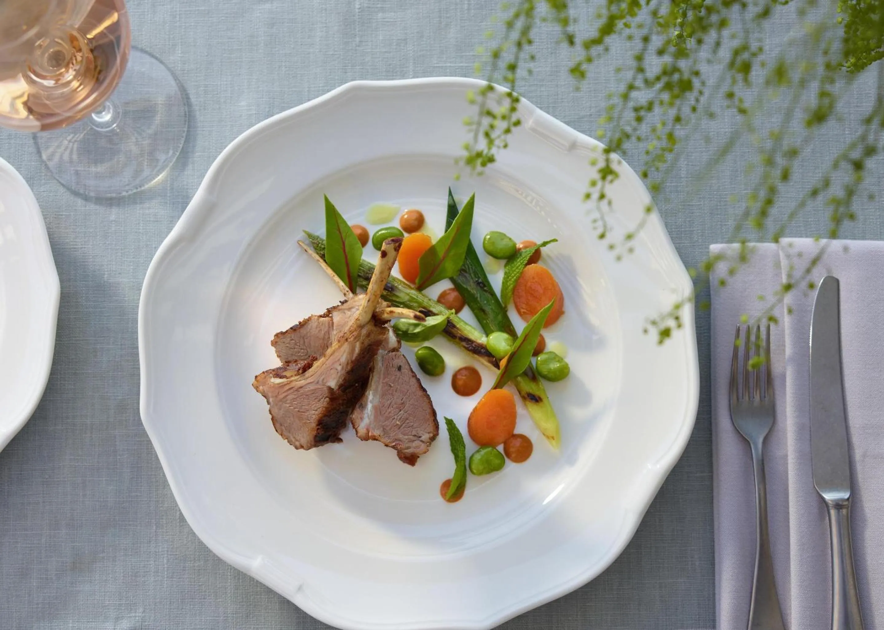 Restaurant/places to eat in Ikos Aria