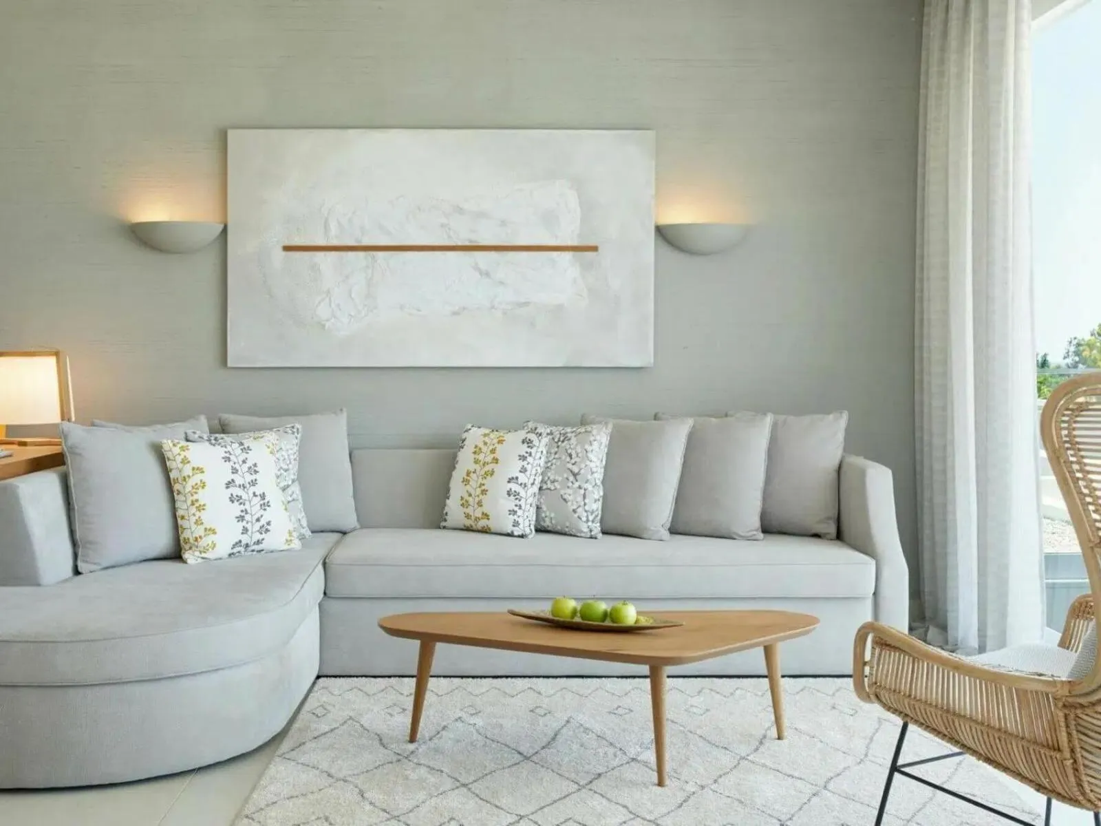 Photo of the whole room in Ikos Aria