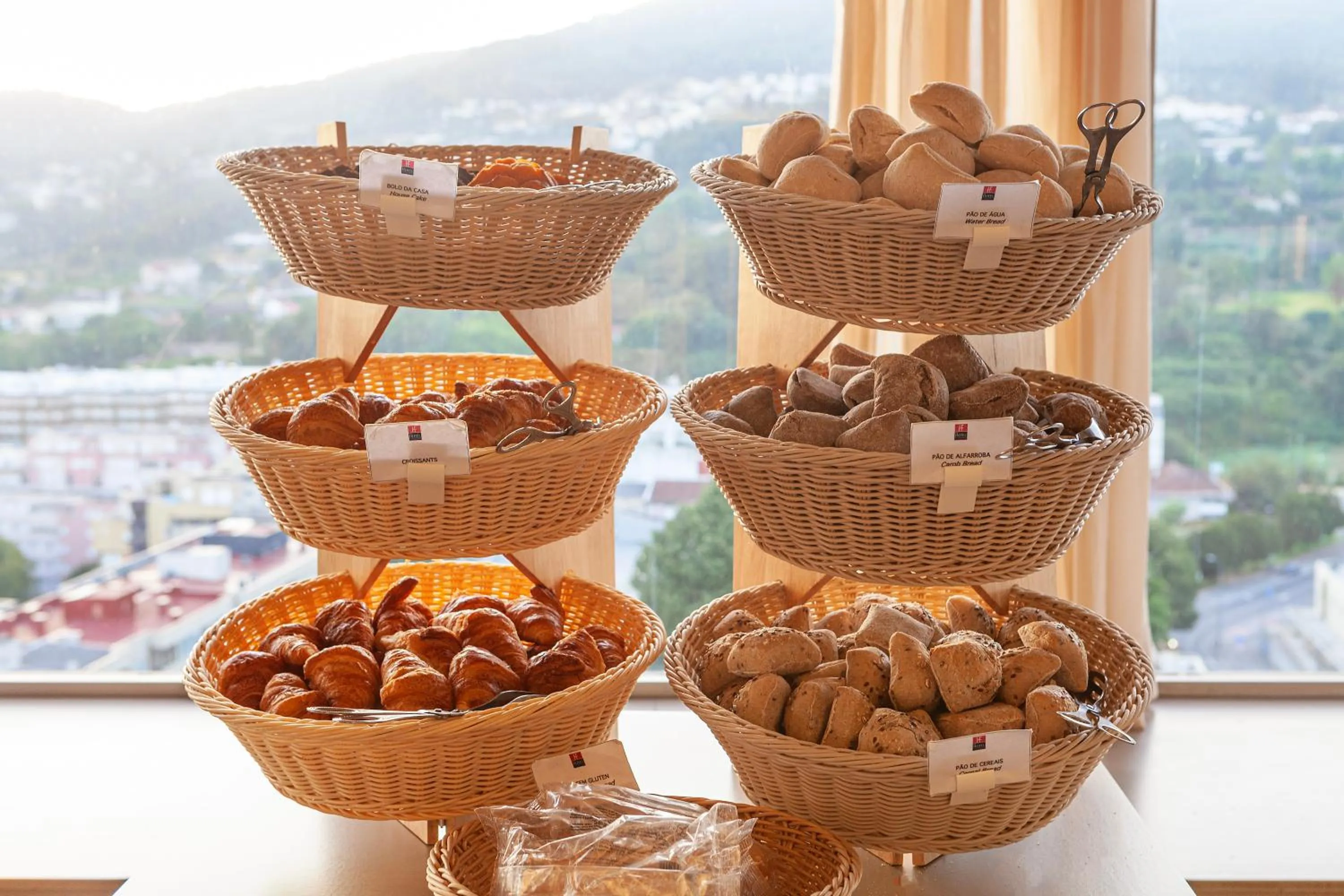 Buffet breakfast in Hotel Fundador