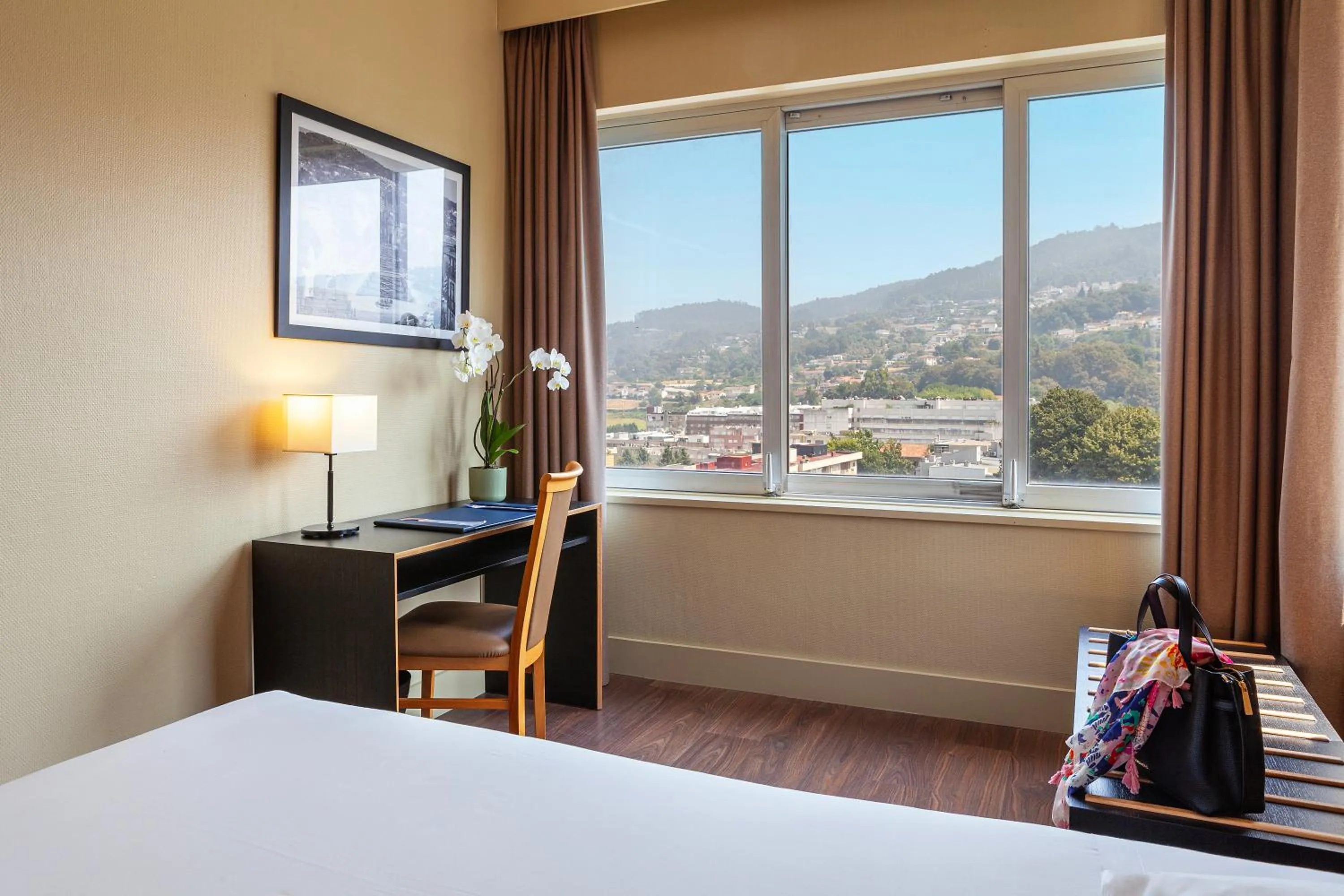 View (from property/room), Bed in Hotel Fundador