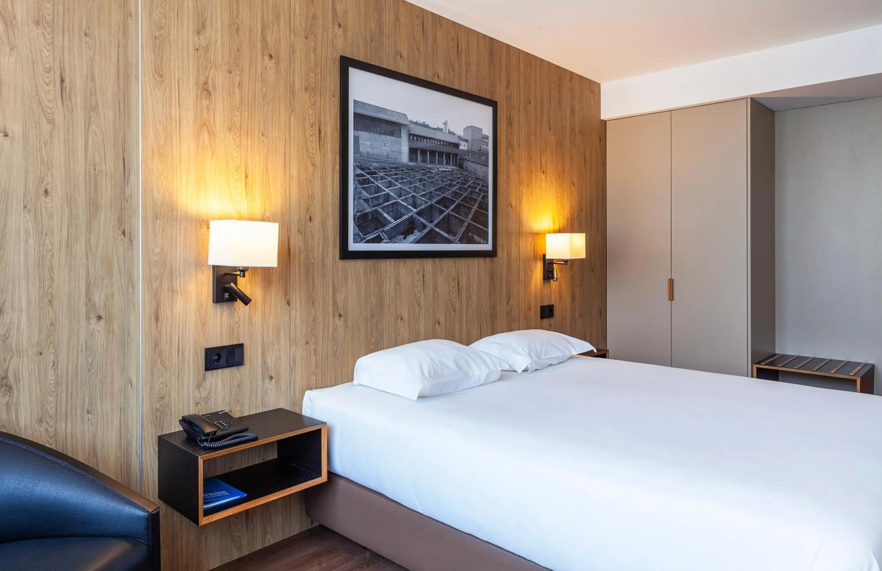 Bedroom, Bed in Hotel Fundador