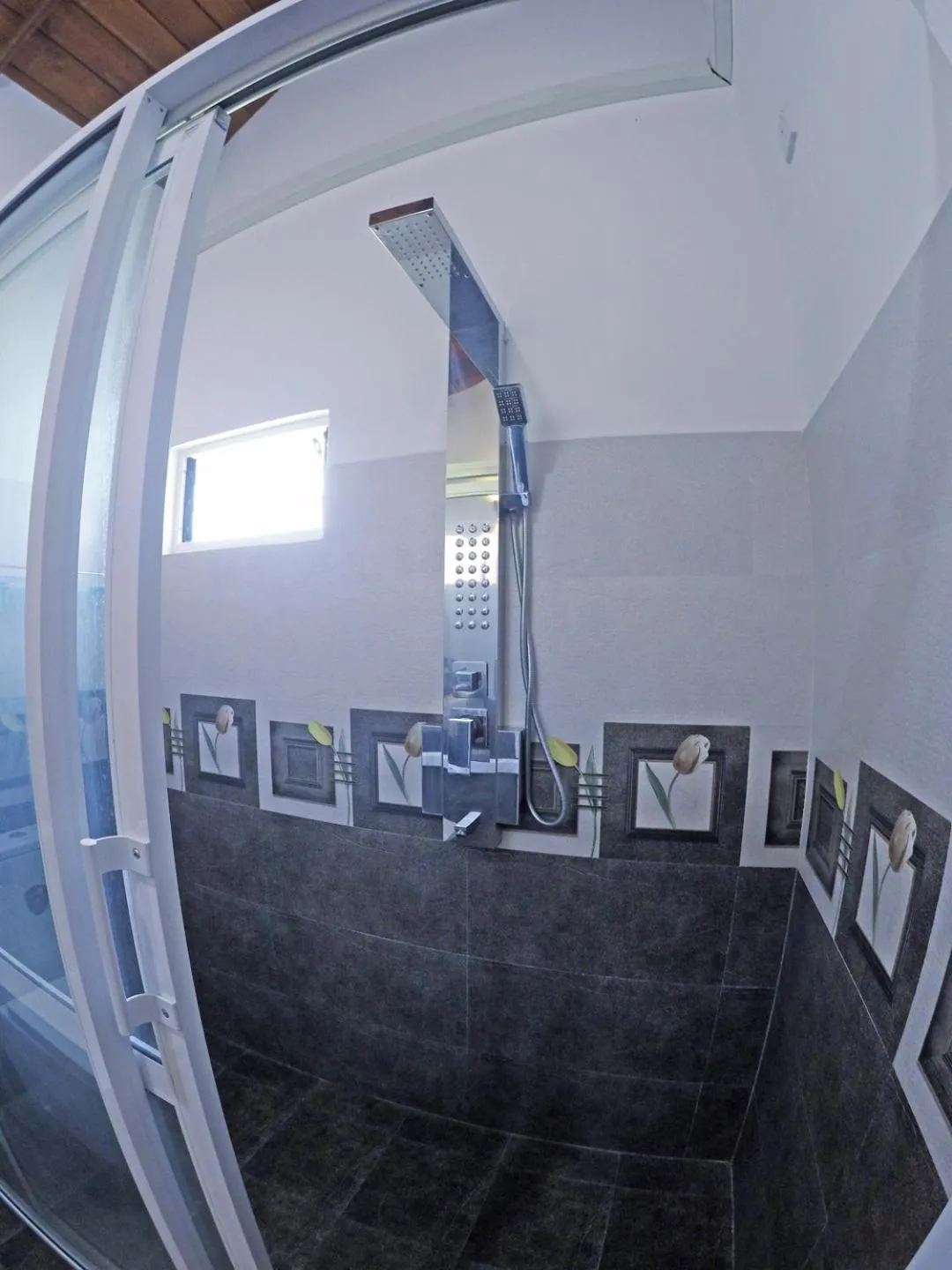 Shower in Avonil Resort Yala