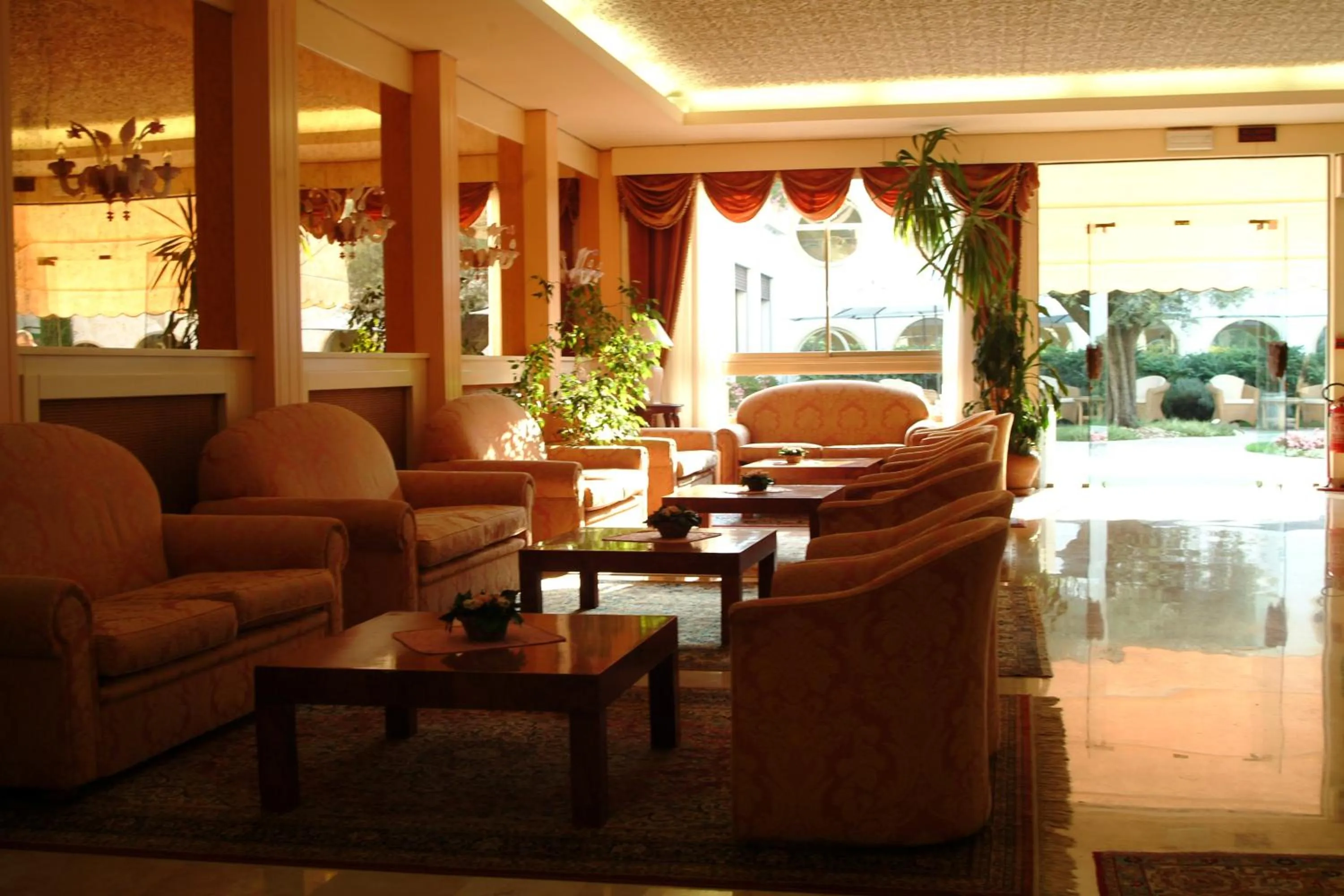 Lounge or bar in Ermitage Bel Air Medical Hotel