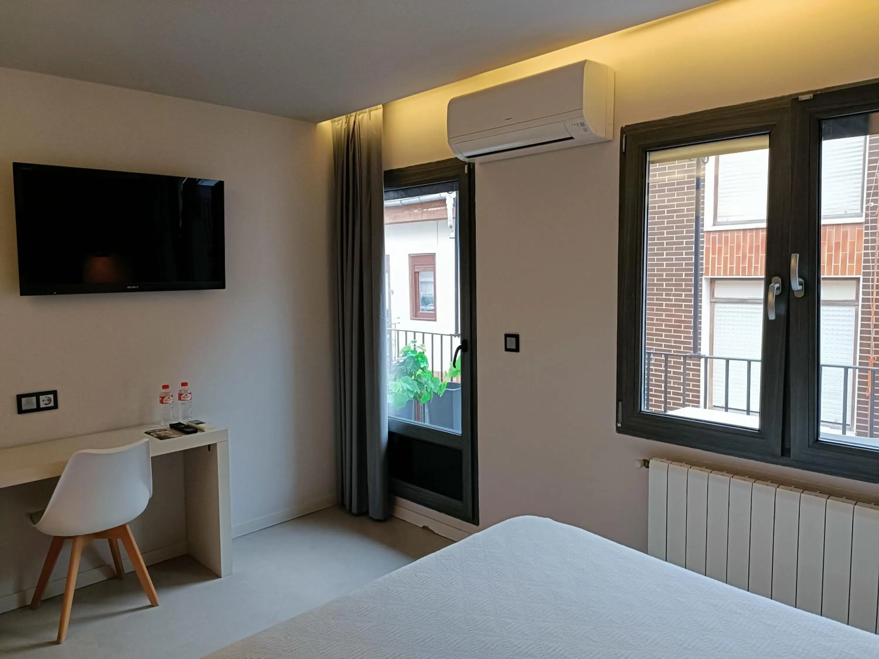 Double Room with Terrace in Ardigales 11