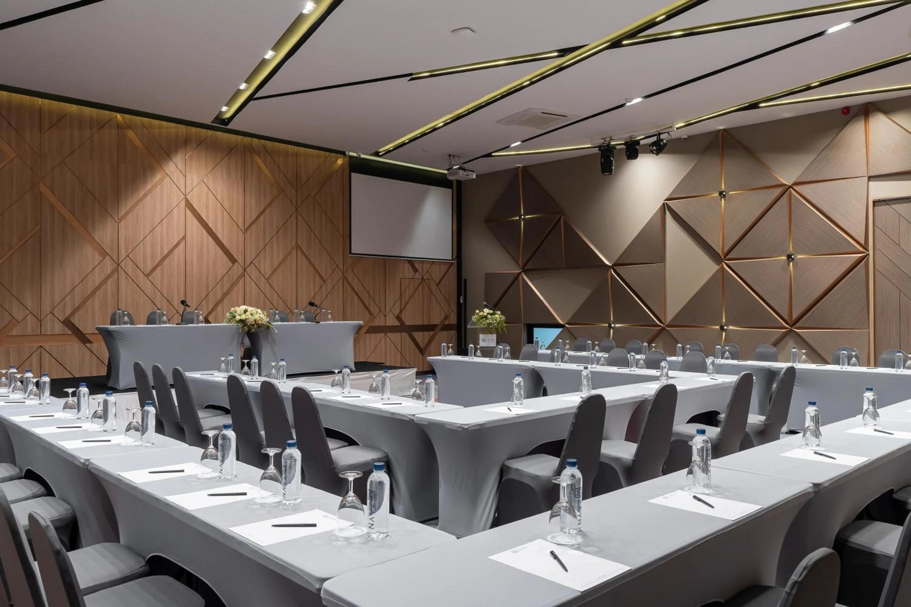 Meeting/conference room in Zayn Hotel Bangkok - Airport Link Access