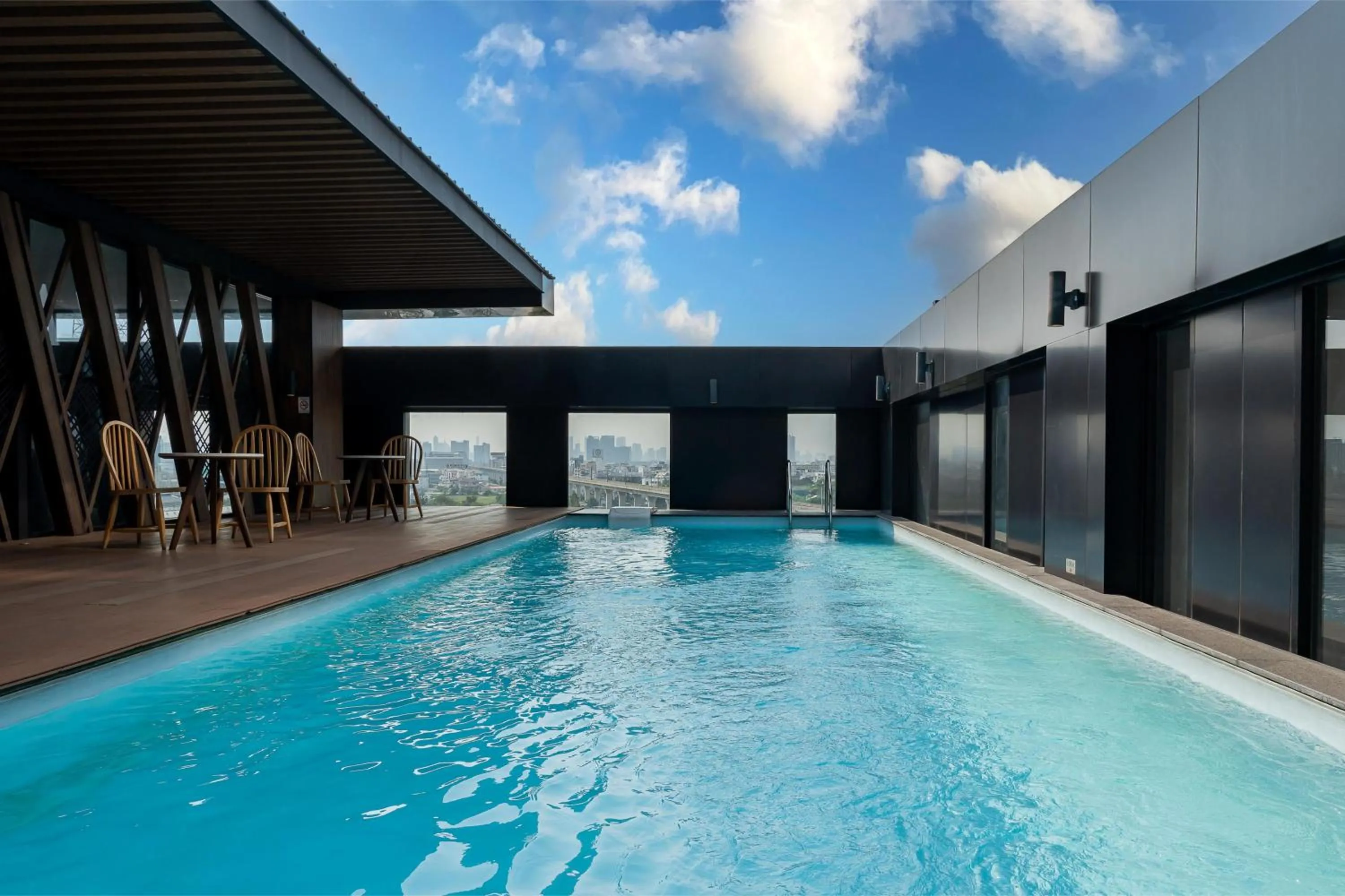 Swimming pool in Zayn Hotel Bangkok - Airport Link Access