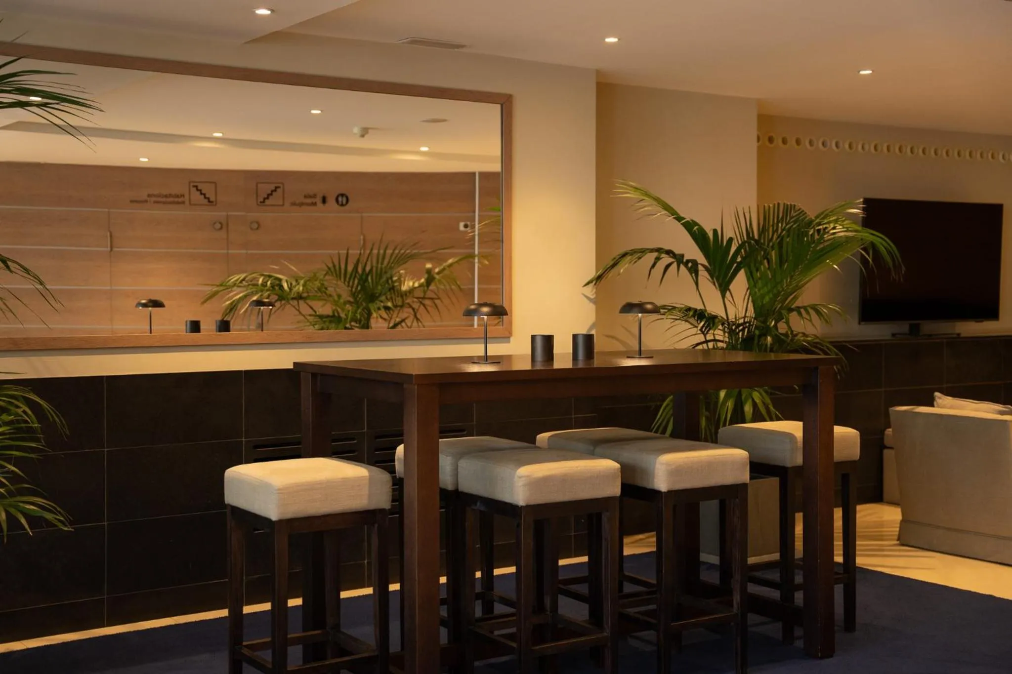 Lobby or reception in Hotel Lugano Barcelona