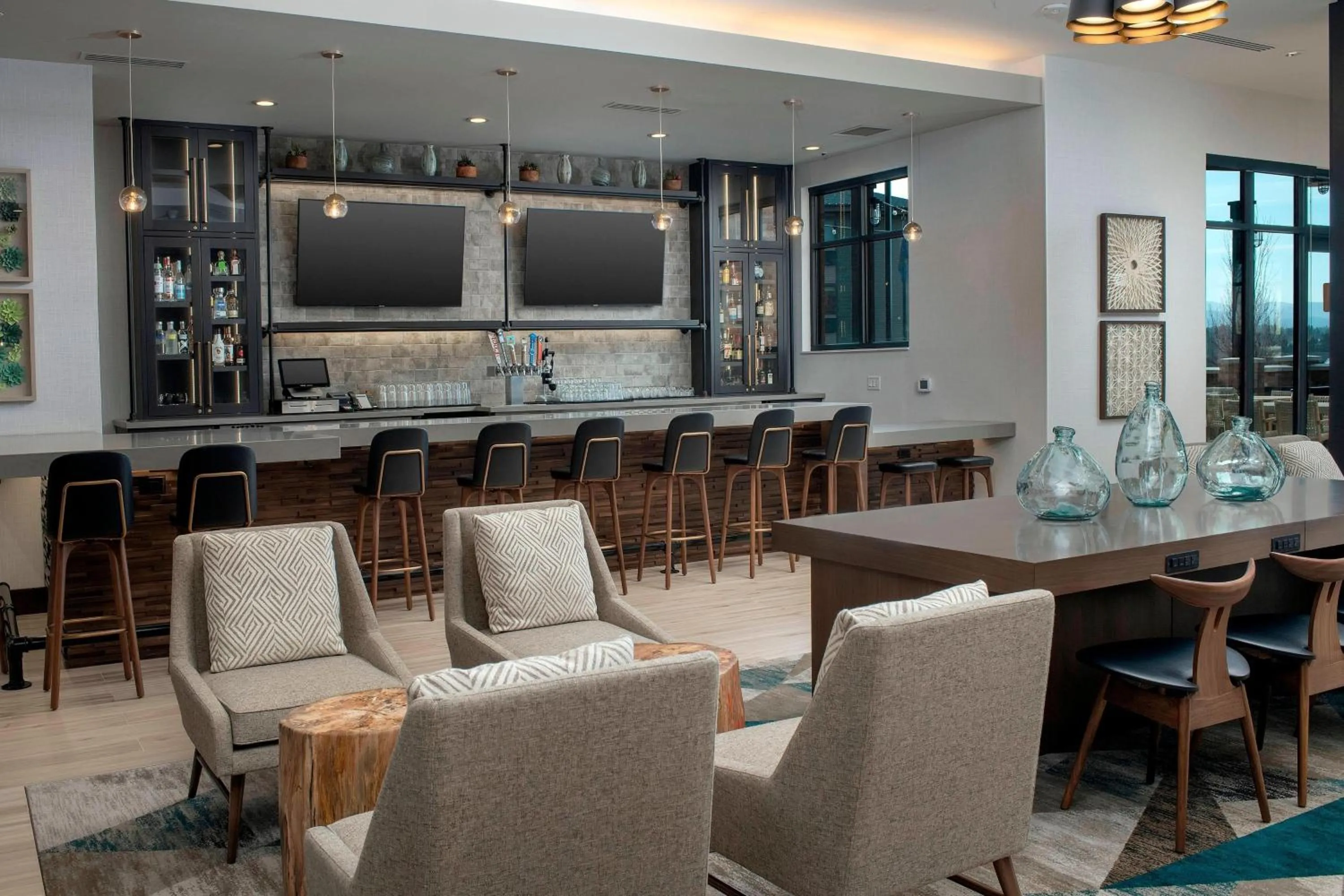 Lounge or bar in Residence Inn By Marriott Bend