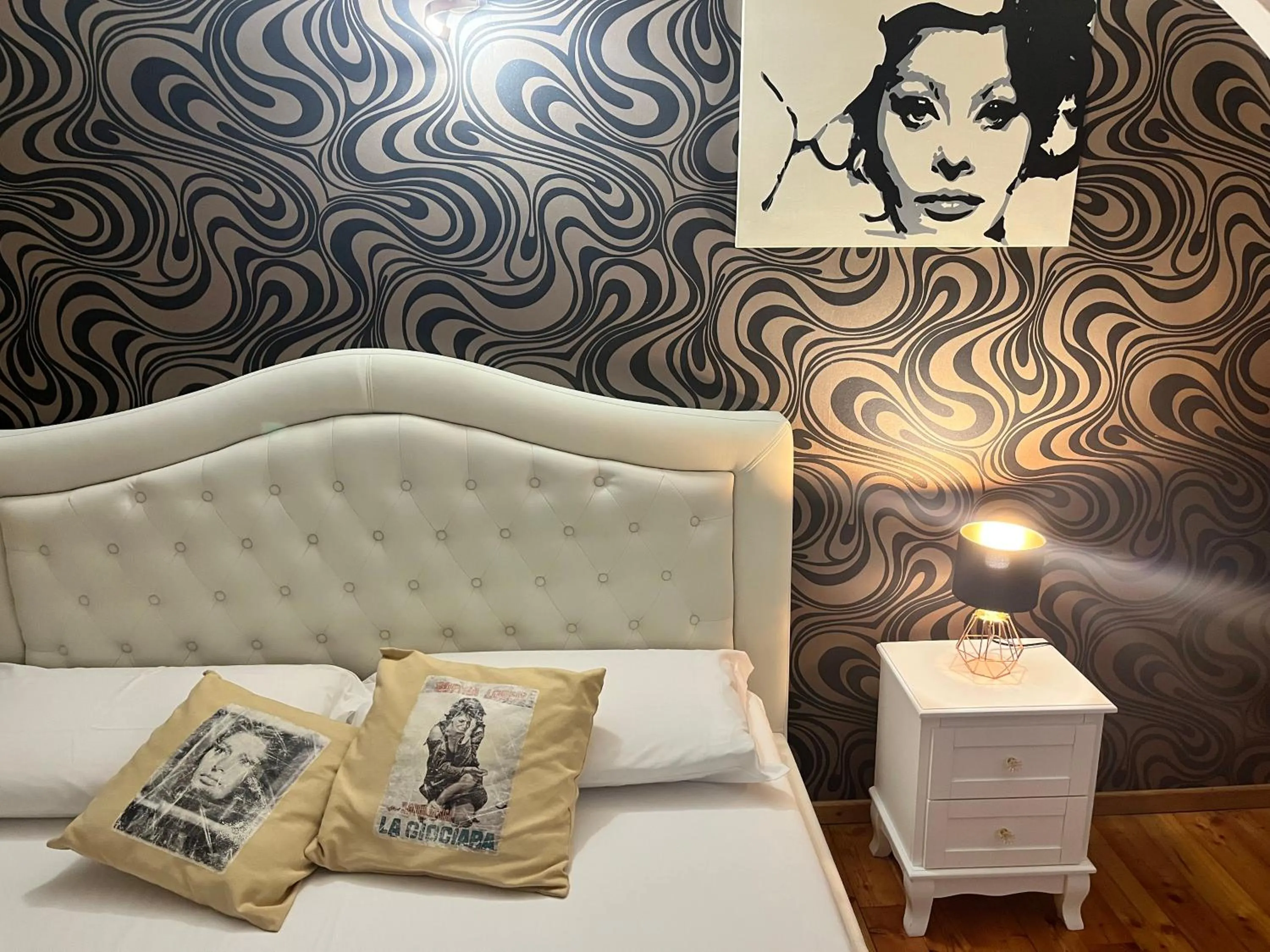 Bedroom, Bed in Torino Chic