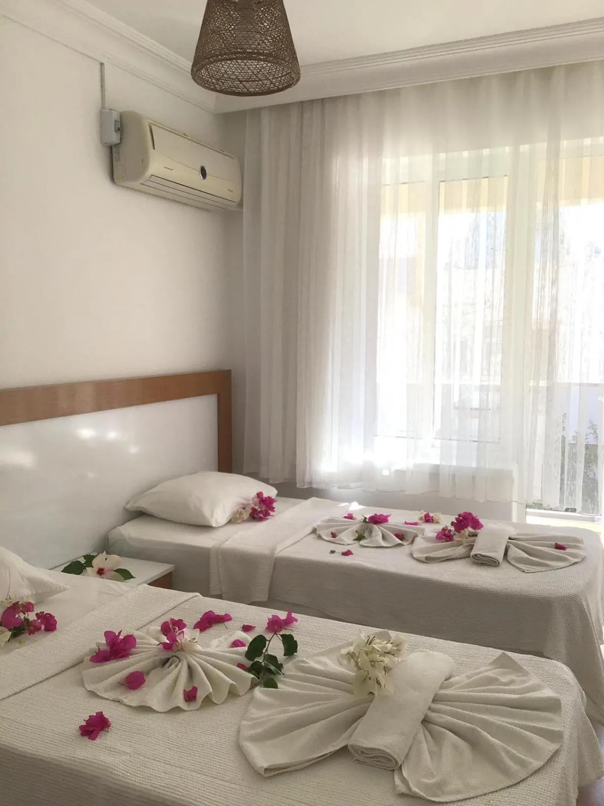 Photo of the whole room in Altunakar 1 Hotel