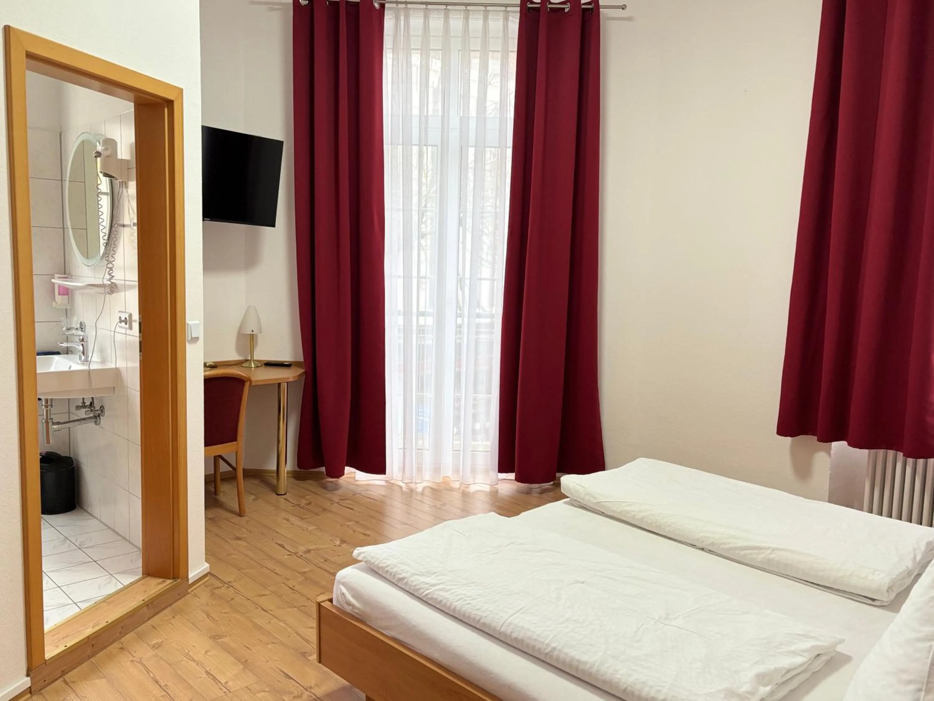 Bed in Hotel Restaurant Schwert