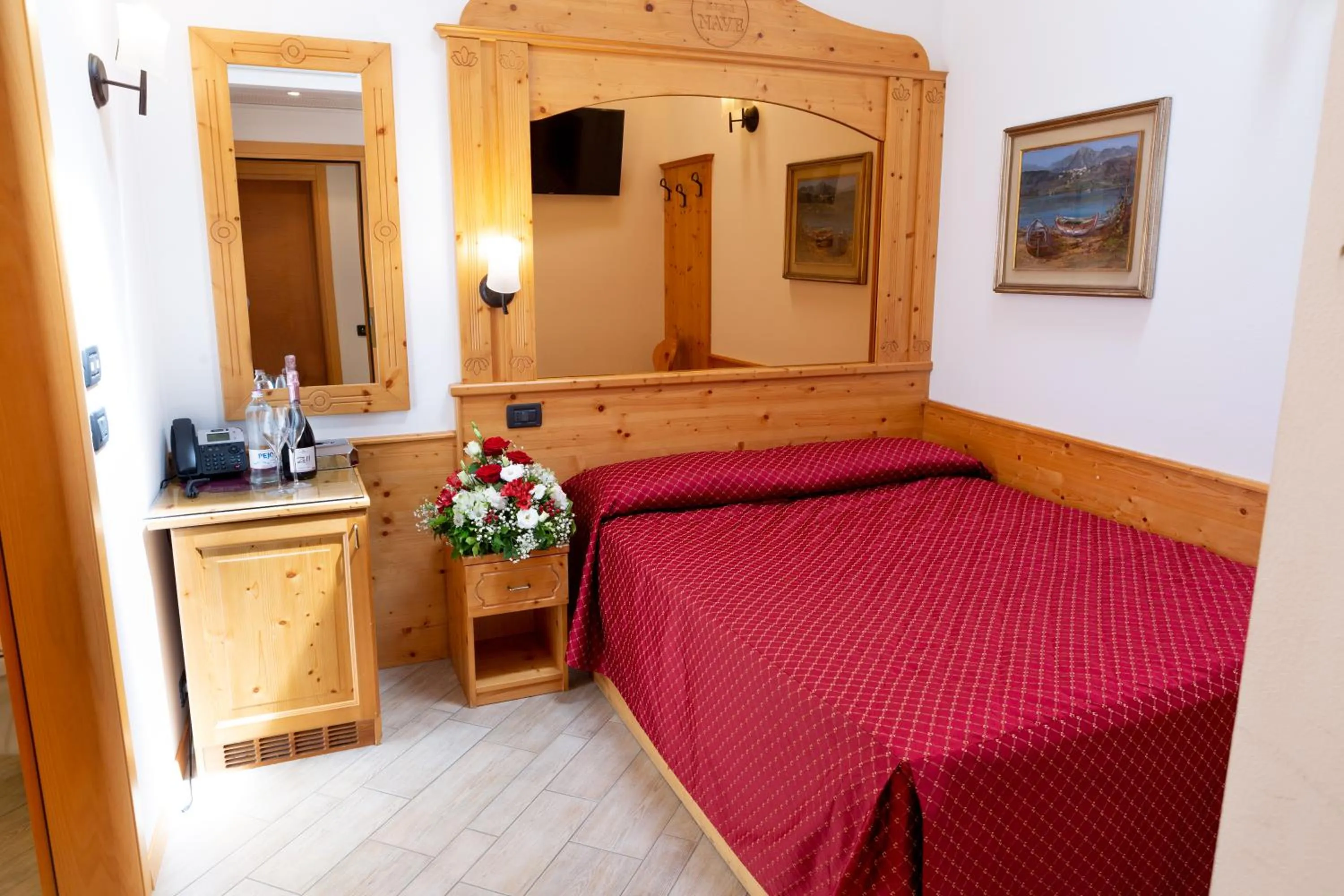 Bedroom, Bed in Hotel Ristorante Alla Nave