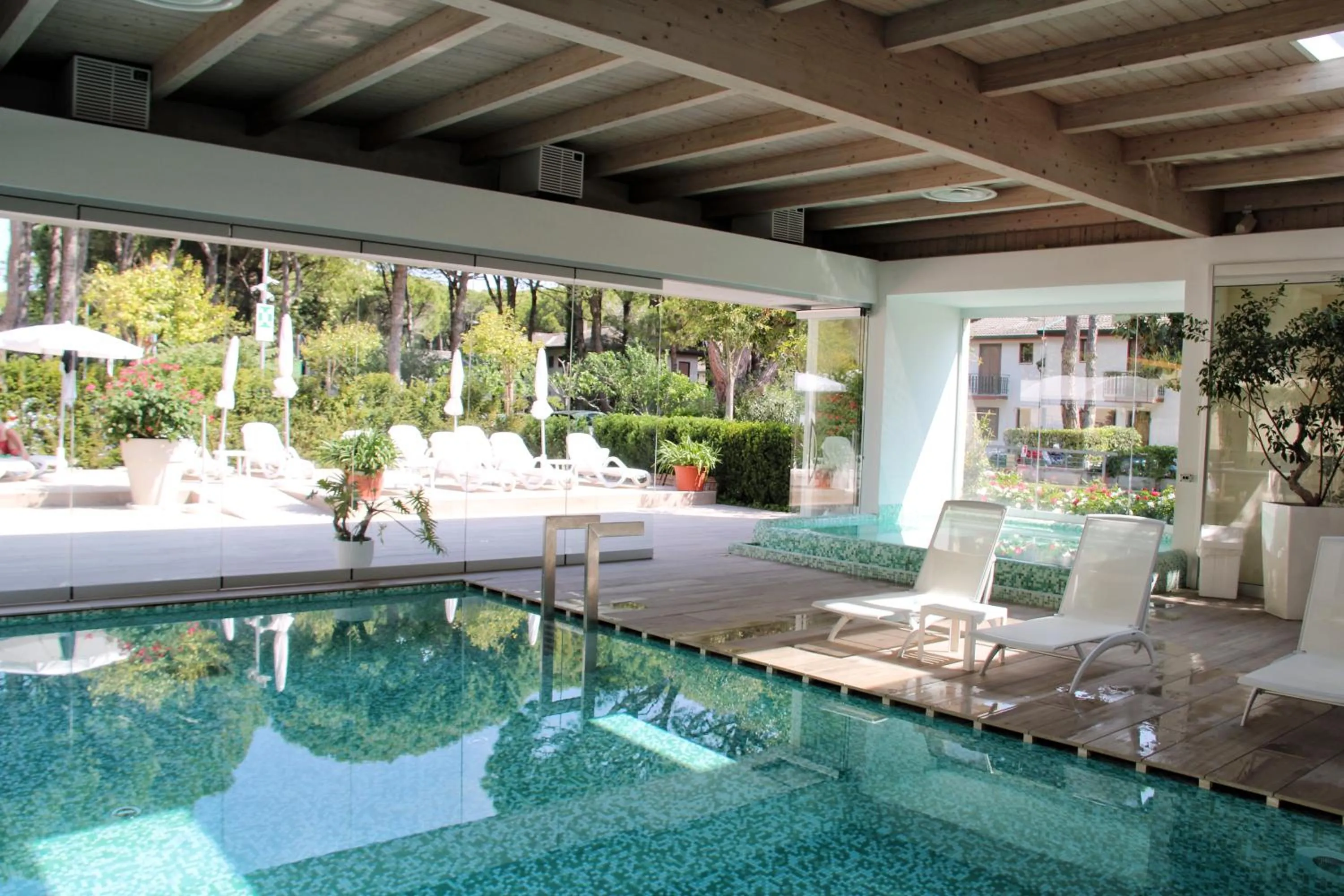 Swimming pool in Jesolopalace Hotel & Aparthotel