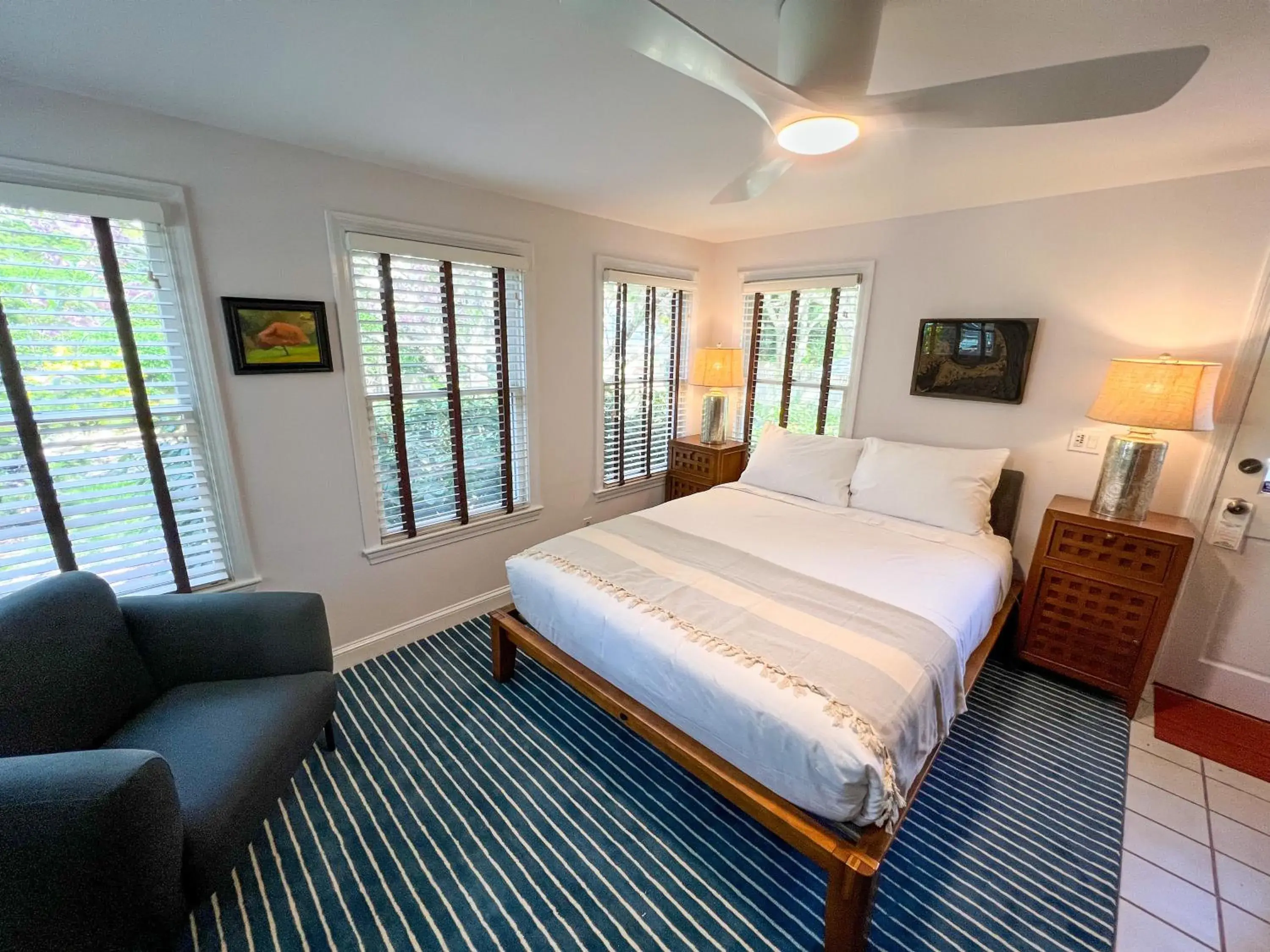 Standard Queen Room in Inn at Cook Street Standard Queen Room in Inn at Cook Street