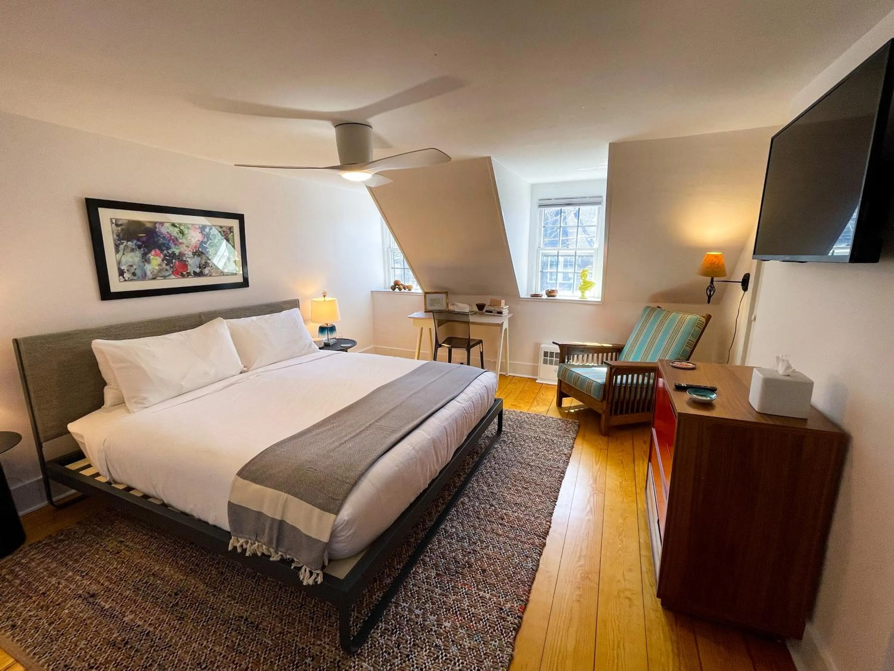 Photo of the whole room, Bed in Inn at Cook Street