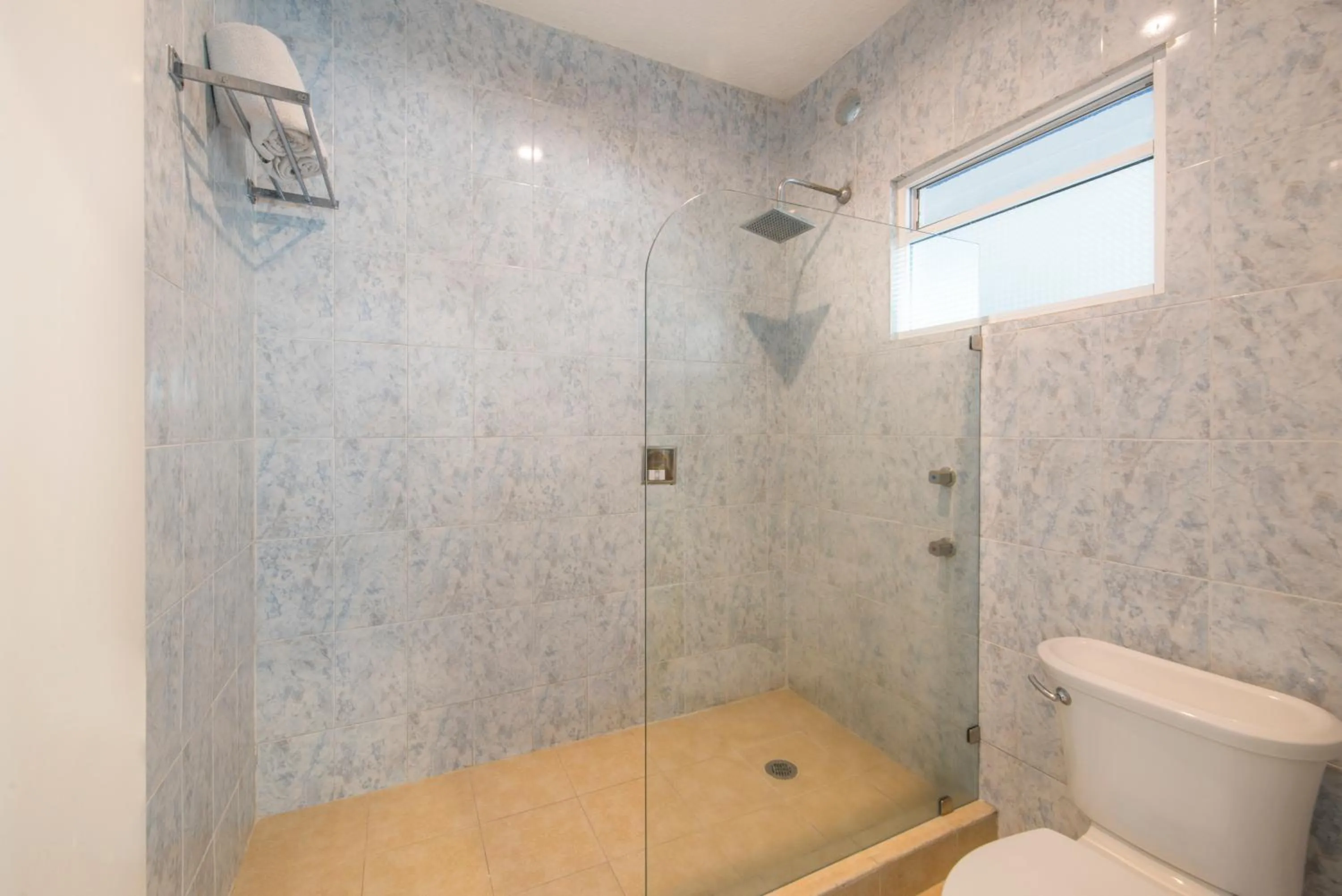 Shower in Villa Bejar Cuernavaca