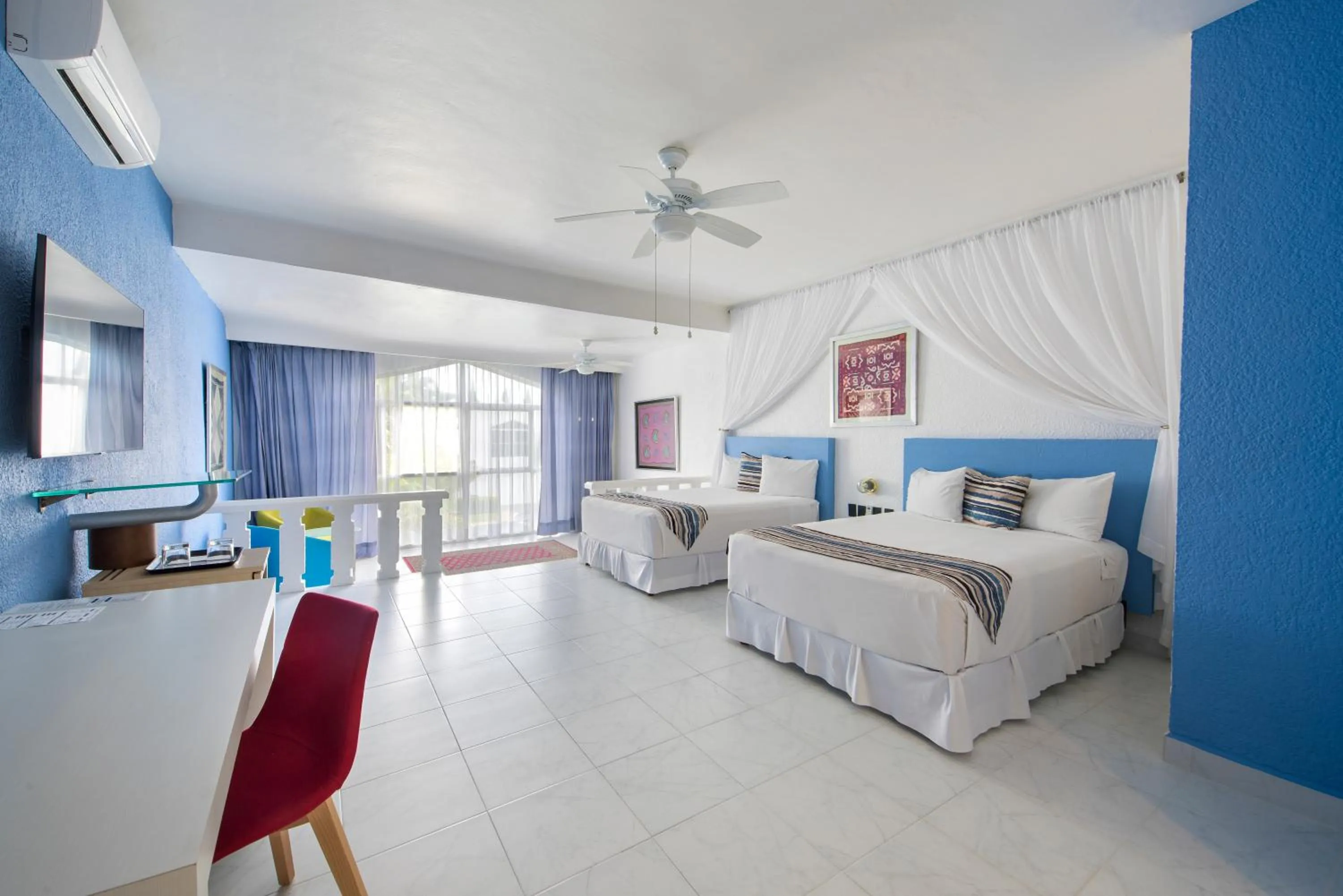 Photo of the whole room, Bed in Villa Bejar Cuernavaca