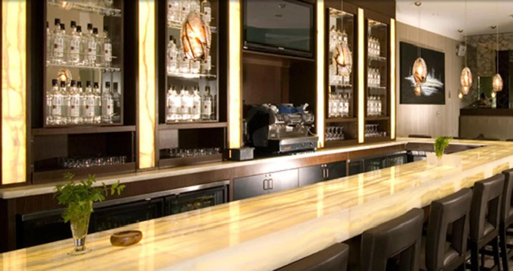 Lounge or bar in Hockley Valley Resort