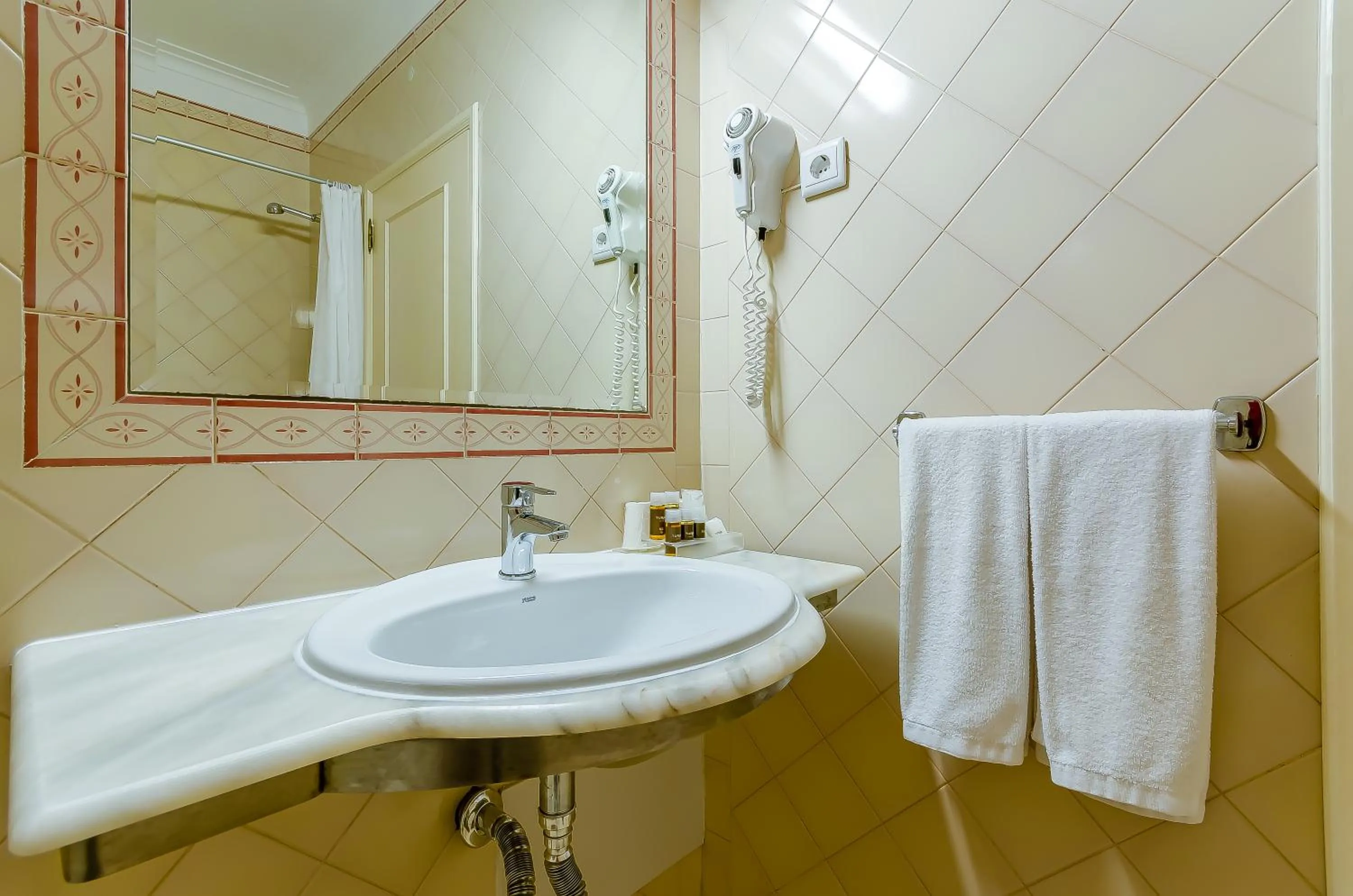 Bathroom in TURIM Estrela do Vau Hotel