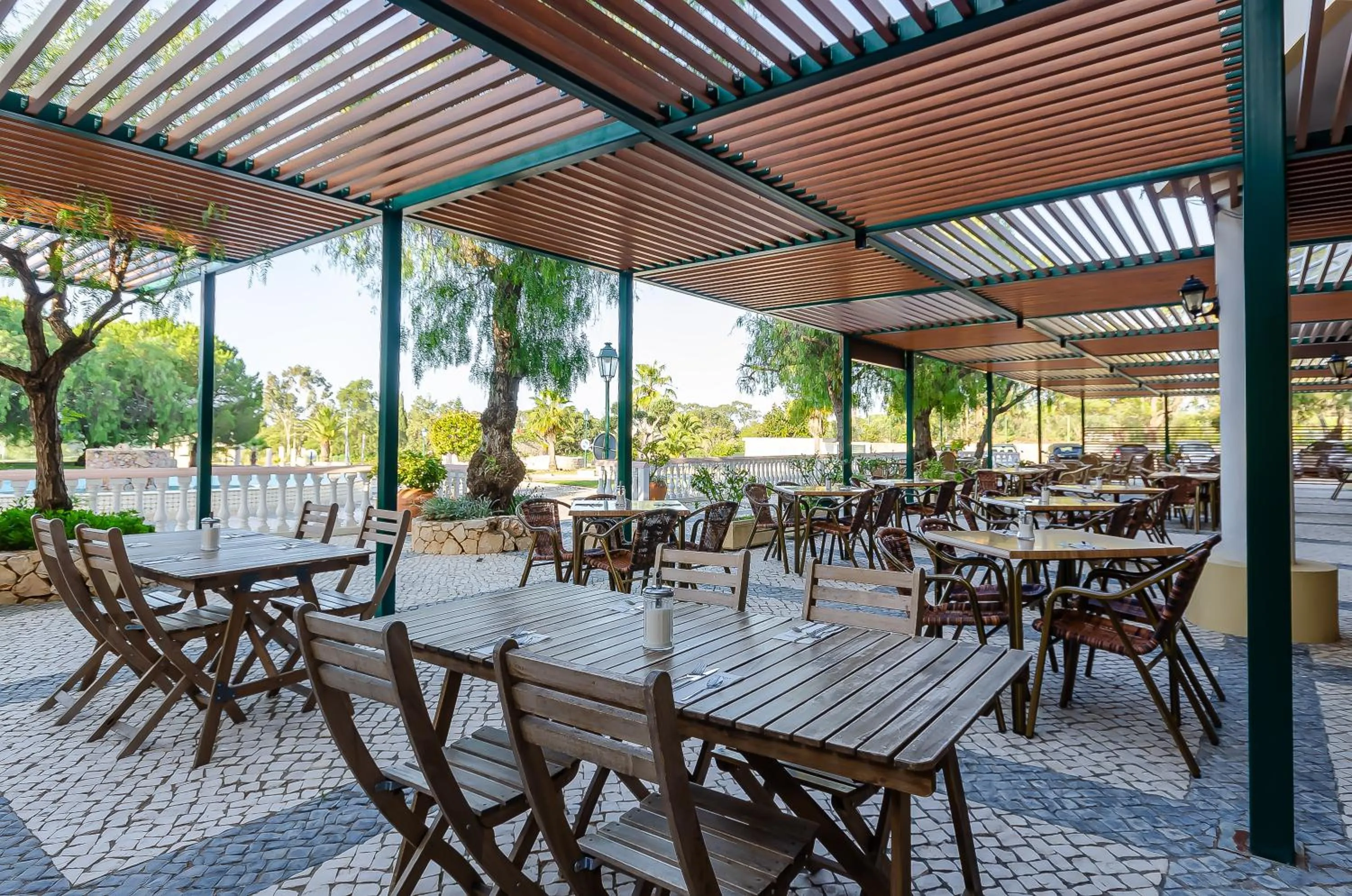 Restaurant/places to eat in TURIM Estrela do Vau Hotel