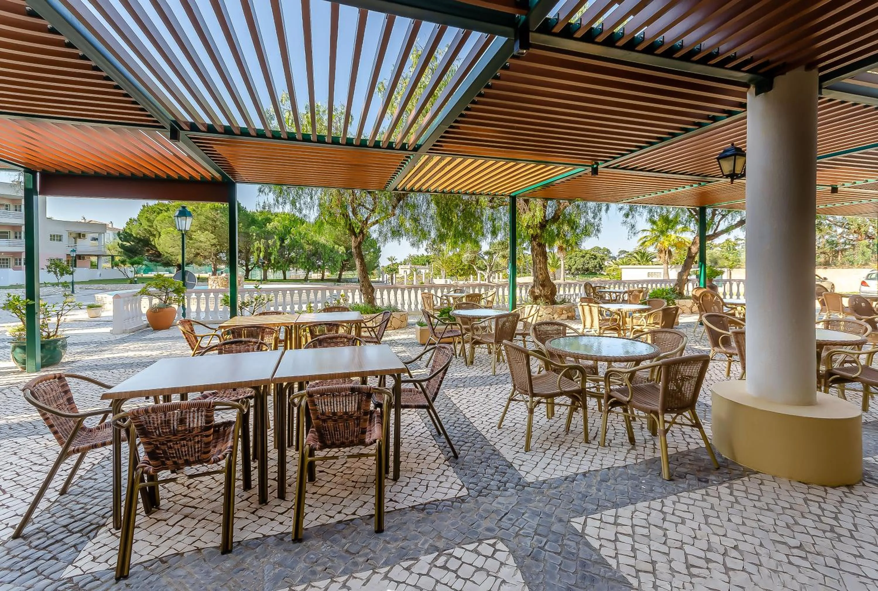 Lounge or bar in TURIM Estrela do Vau Hotel