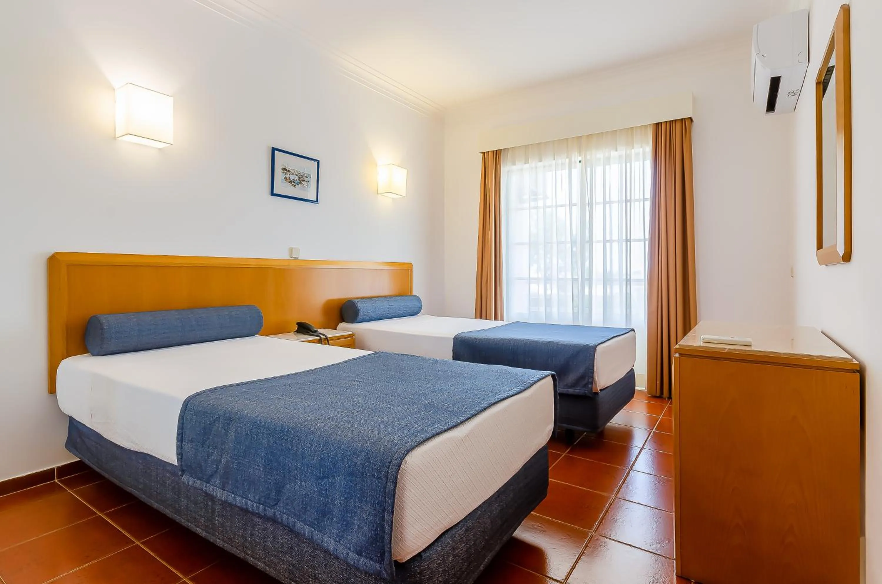 Bedroom, Bed in TURIM Estrela do Vau Hotel