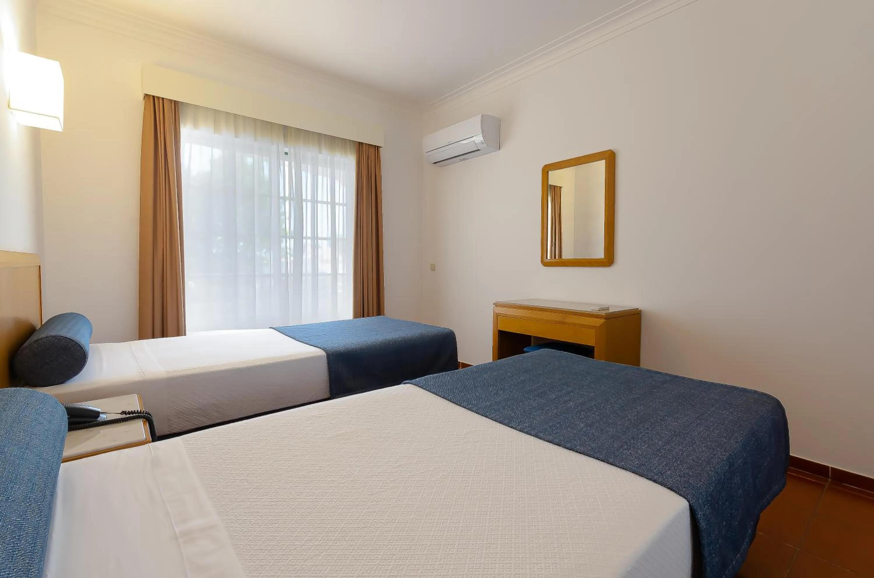 Bedroom, Bed in TURIM Estrela do Vau Hotel