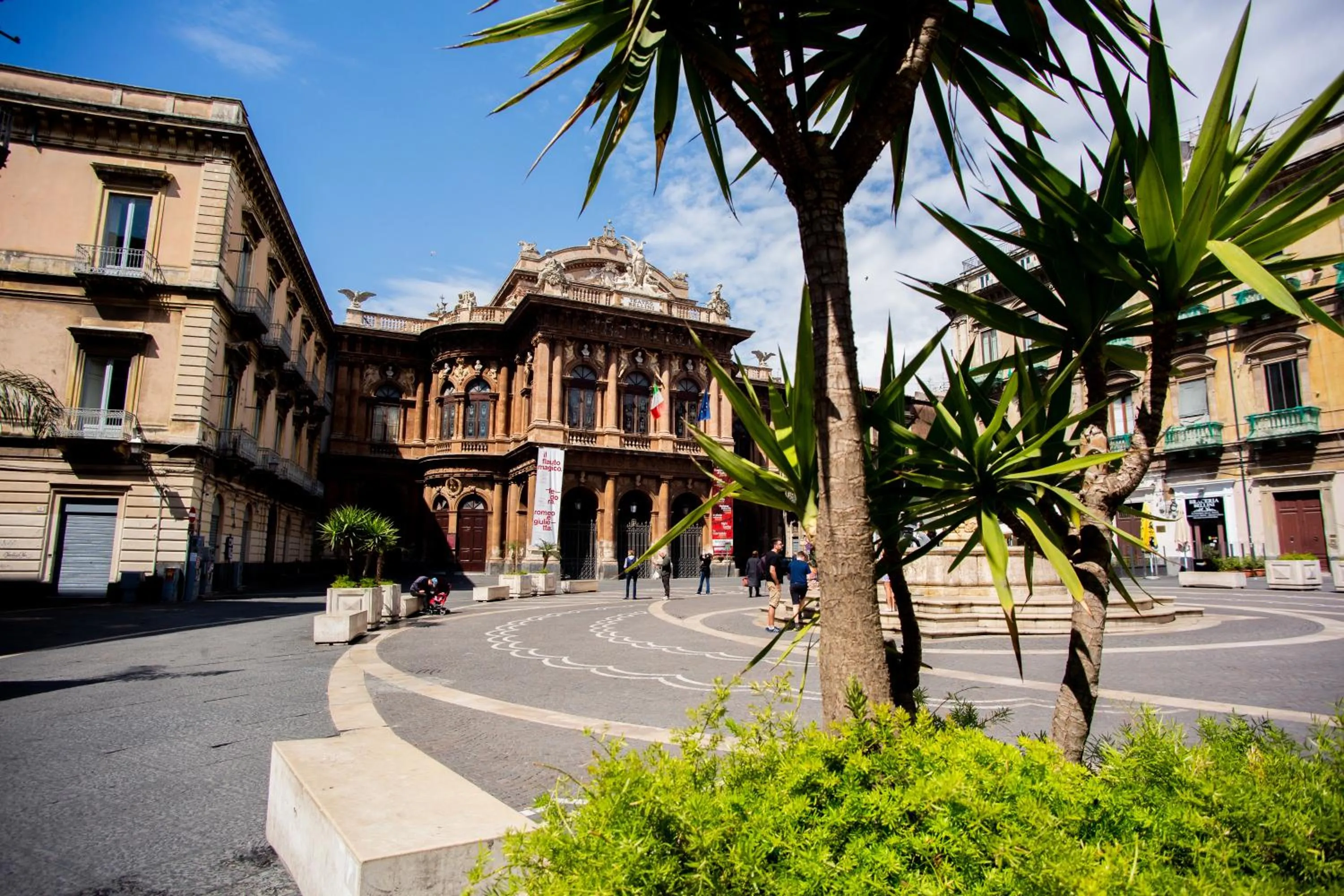 Property building in Suite35