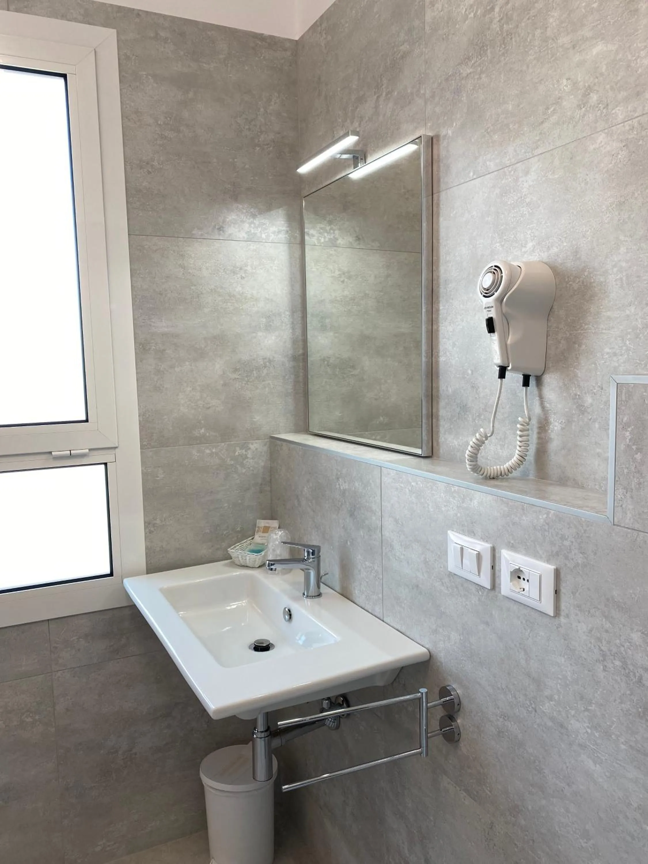 Bathroom in Hotel Linda