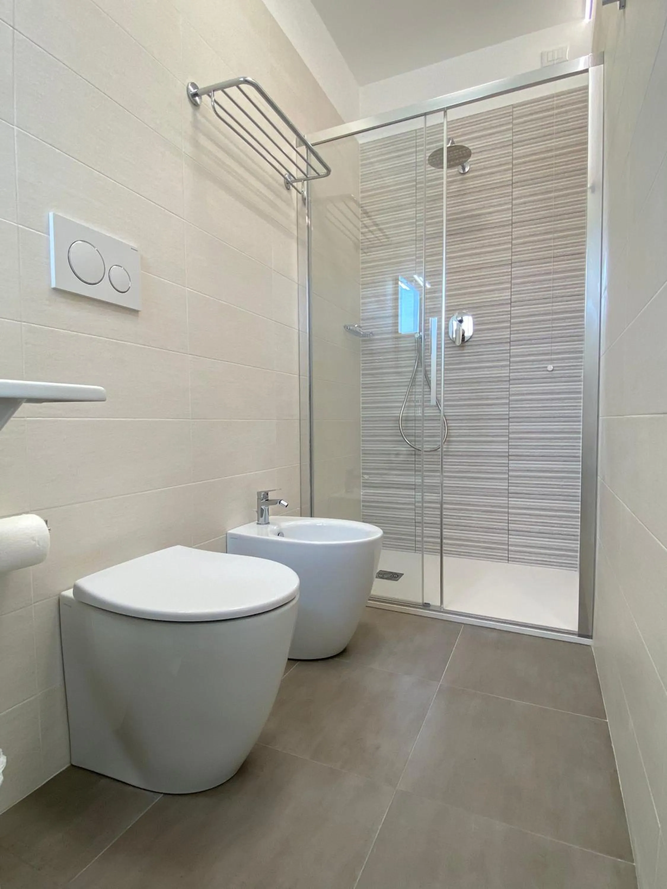 Bathroom in Hotel Linda