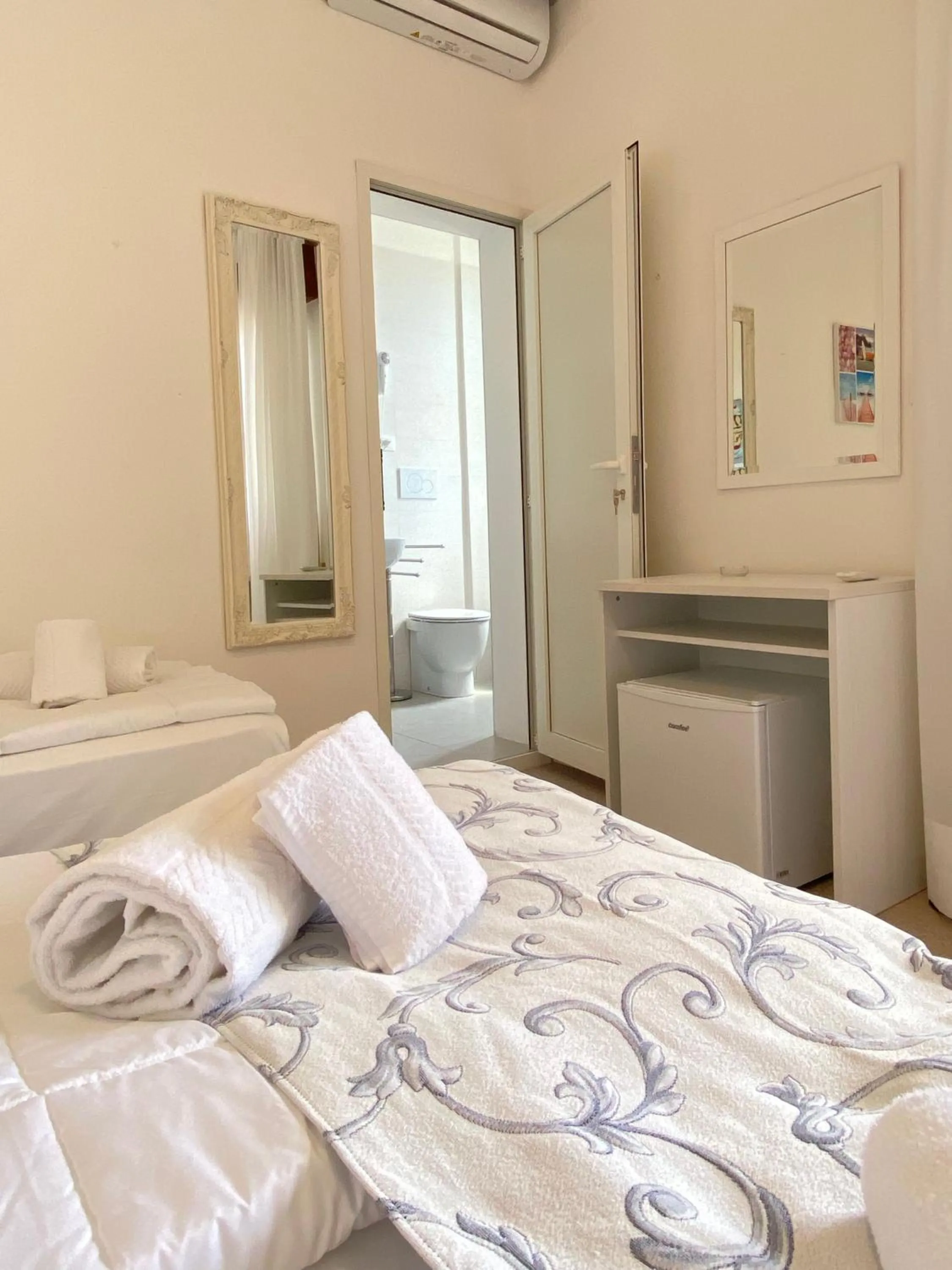 Bedroom, Bed in Hotel Linda