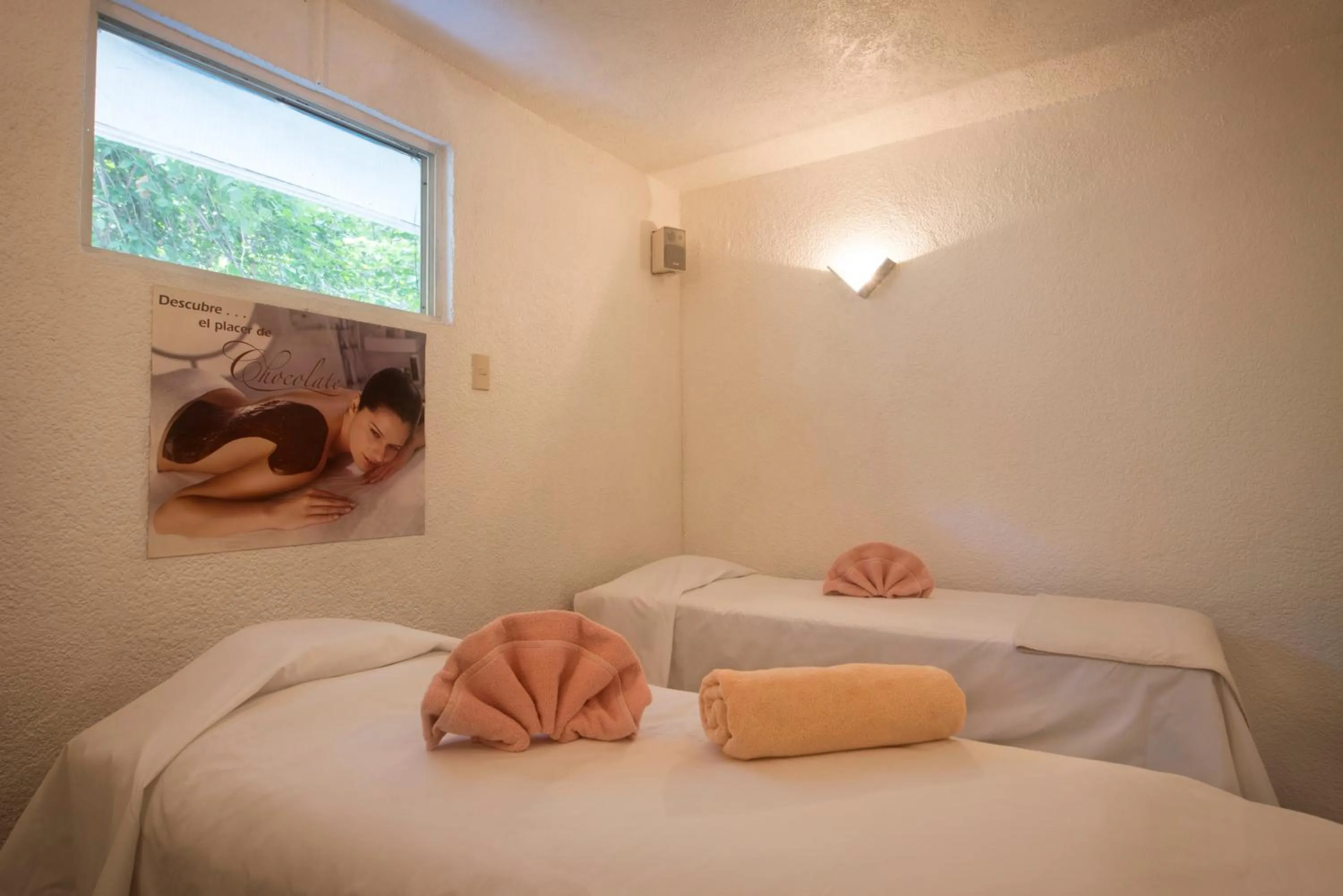 Massage, Bed in Villa Bejar Tequesquitengo
