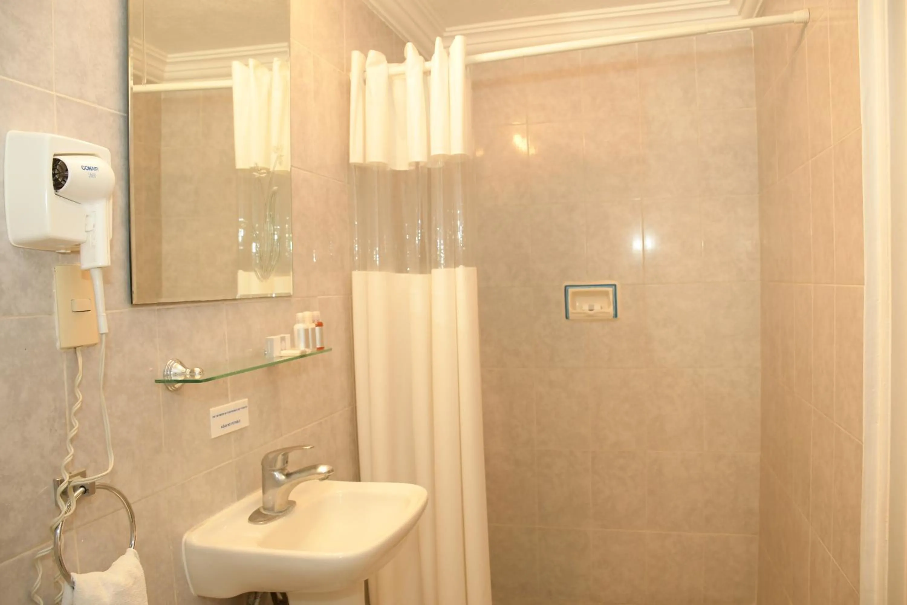 Bathroom in Villa Bejar Tequesquitengo