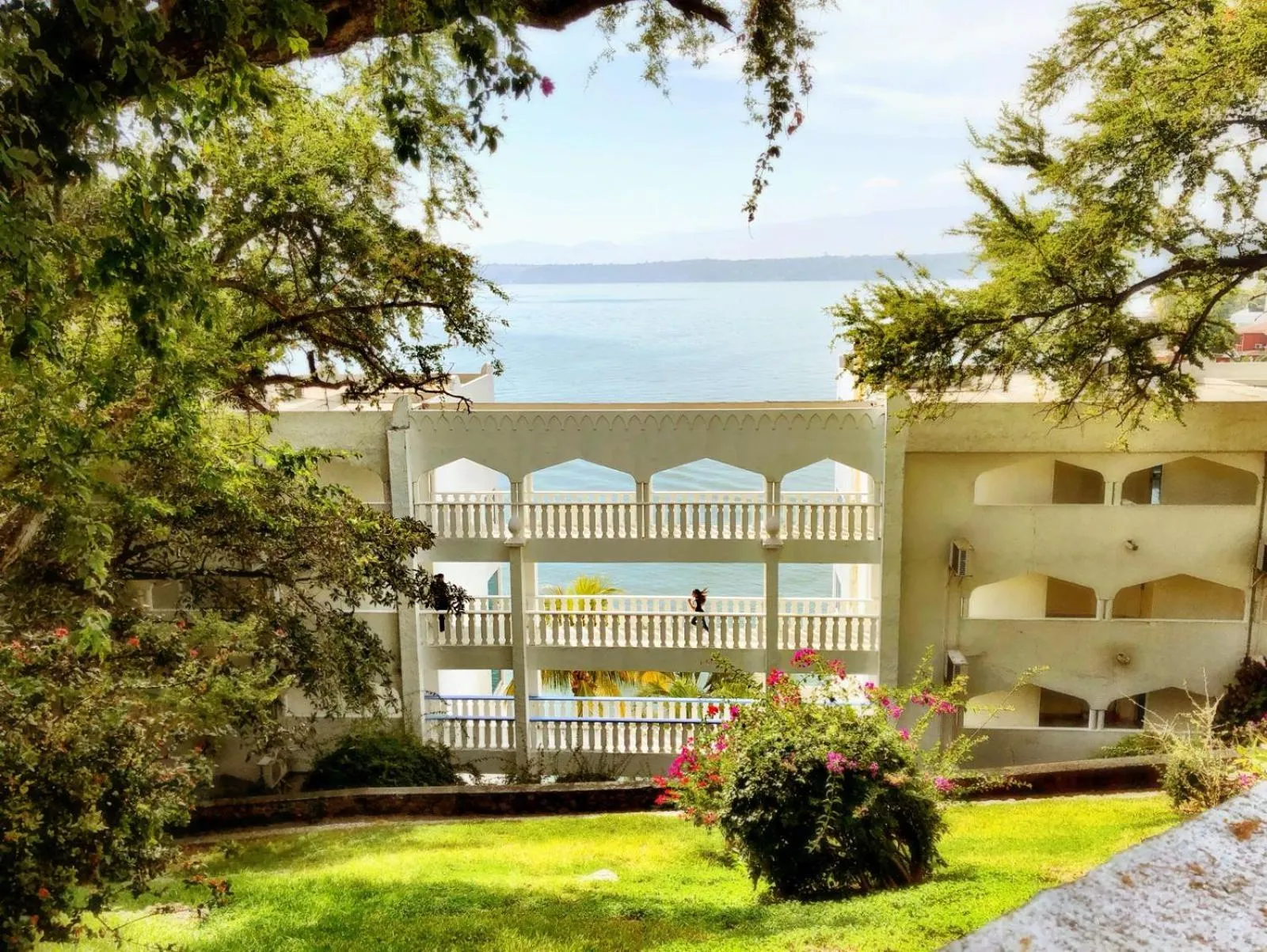 Area and facilities in Villa Bejar Tequesquitengo