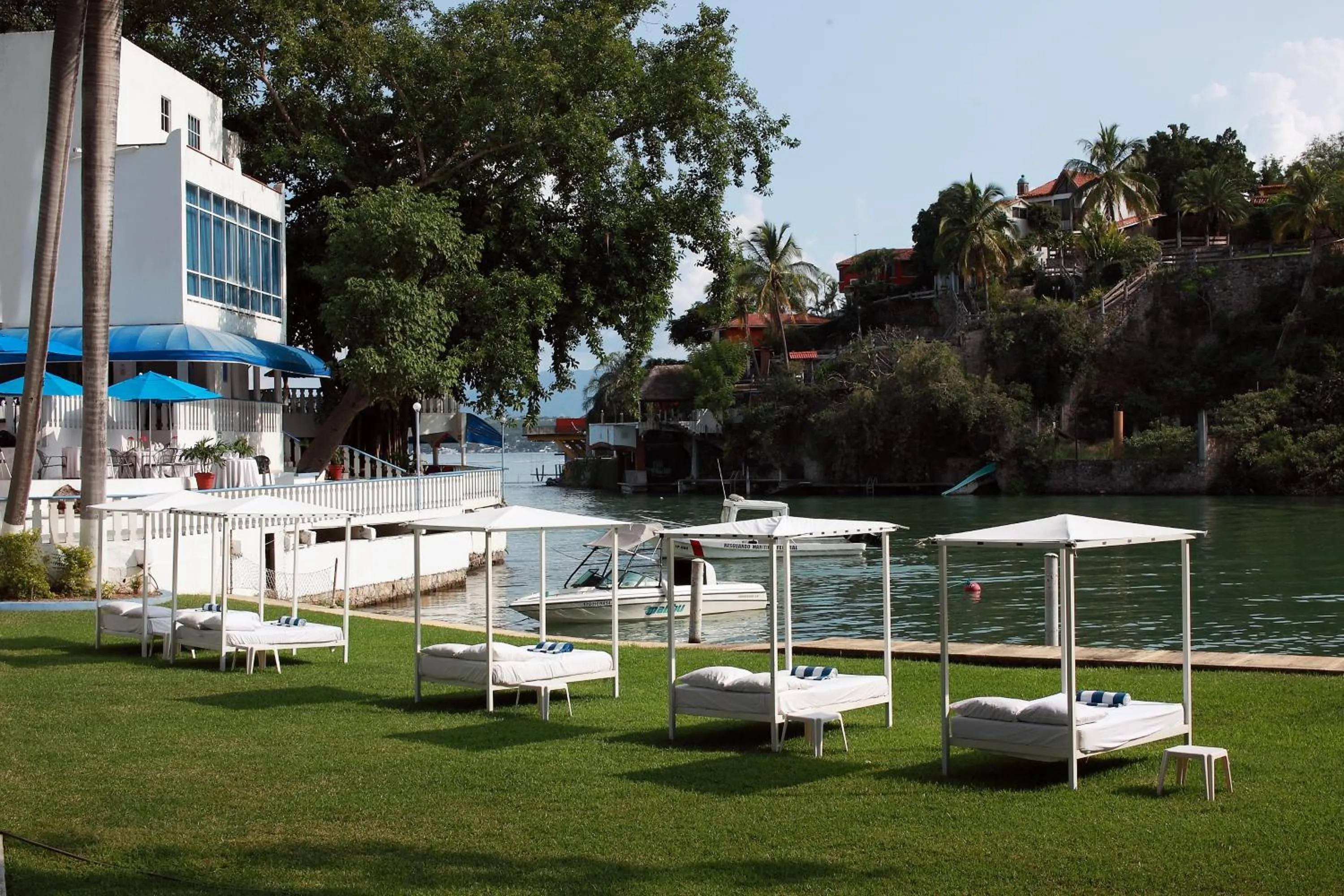 Garden in Villa Bejar Tequesquitengo
