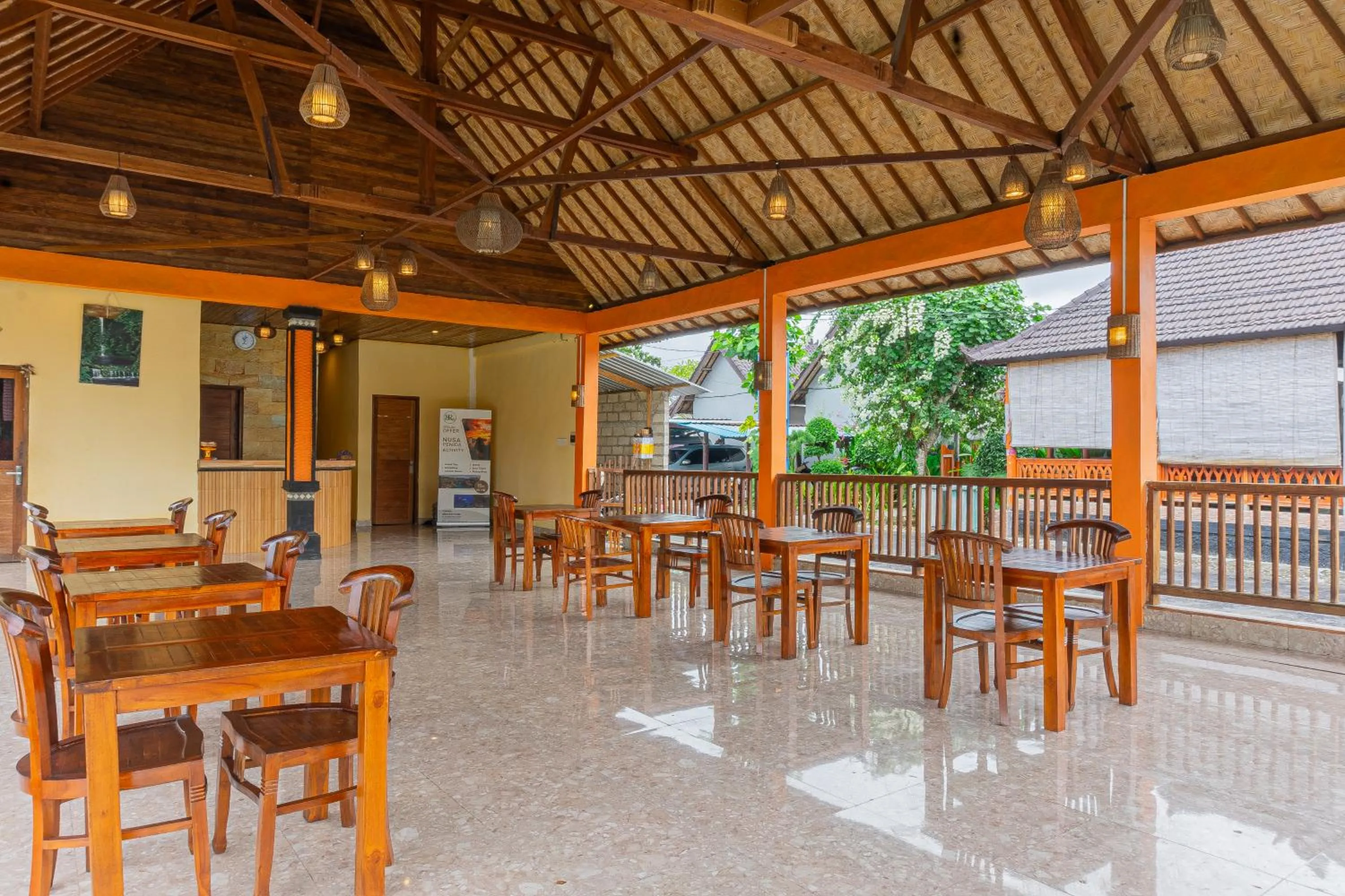 Restaurant/places to eat in Rijet Villa Beach & Restaurant