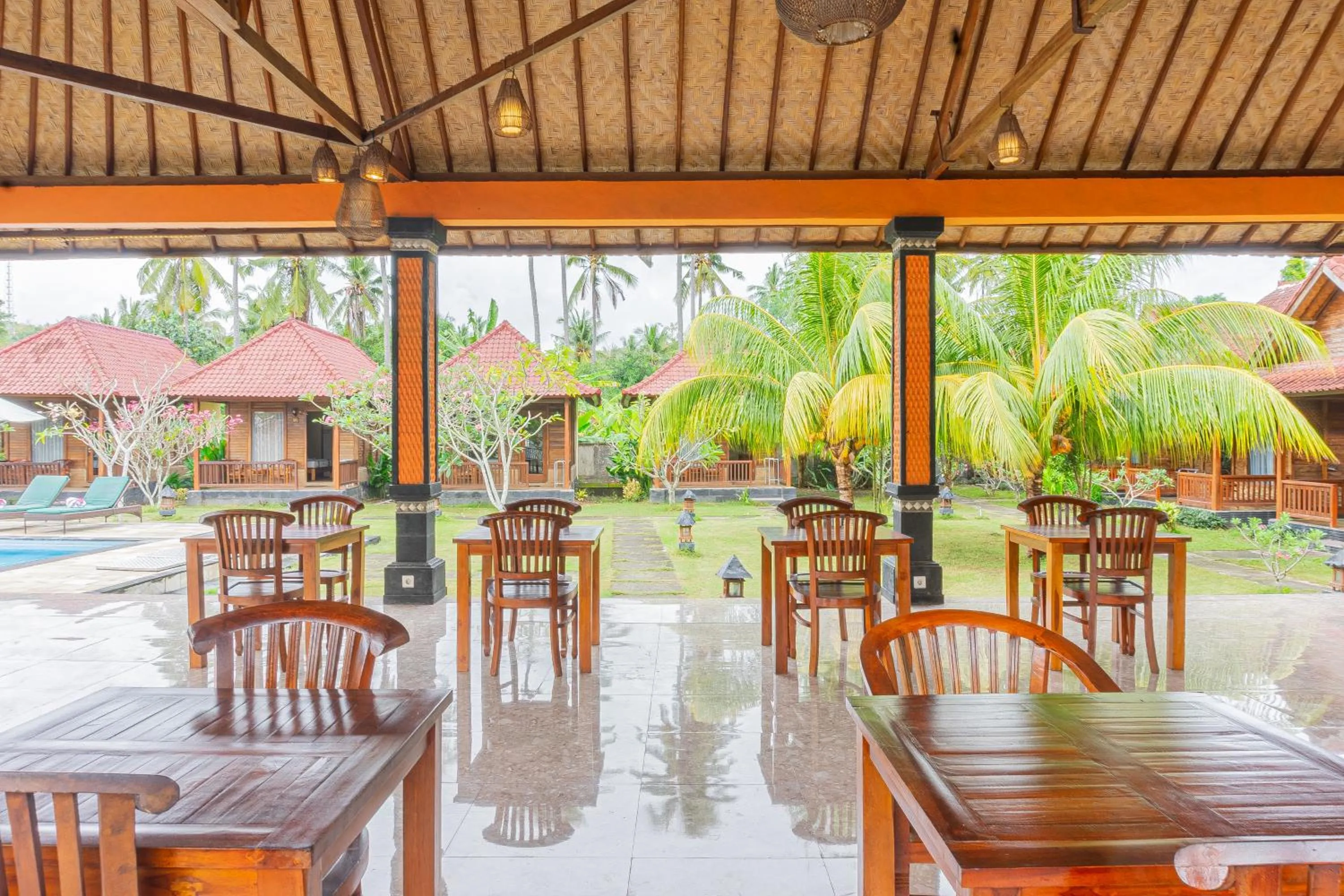 Restaurant/places to eat in Rijet Villa Beach & Restaurant