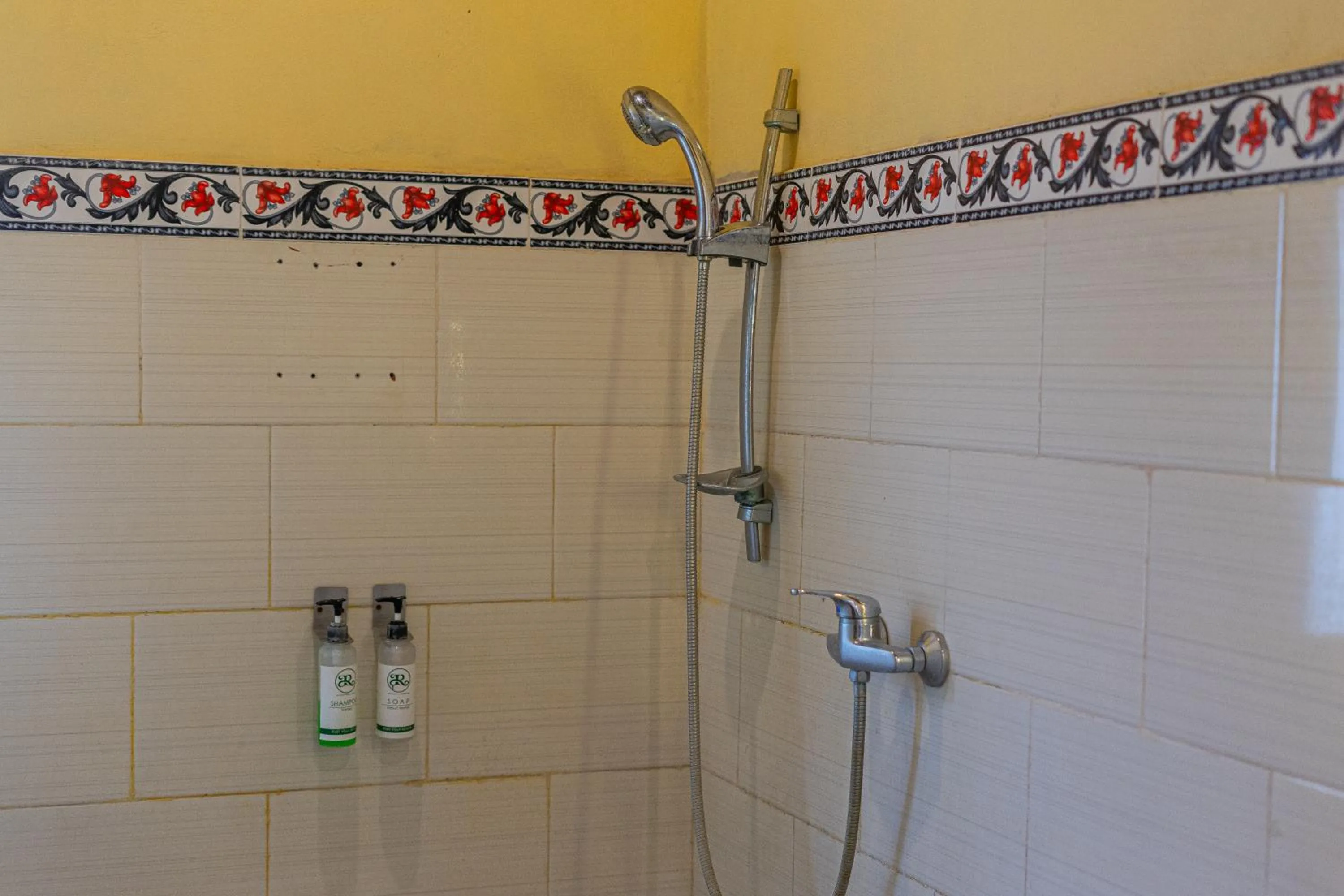 Bathroom in Rijet Villa Beach & Restaurant