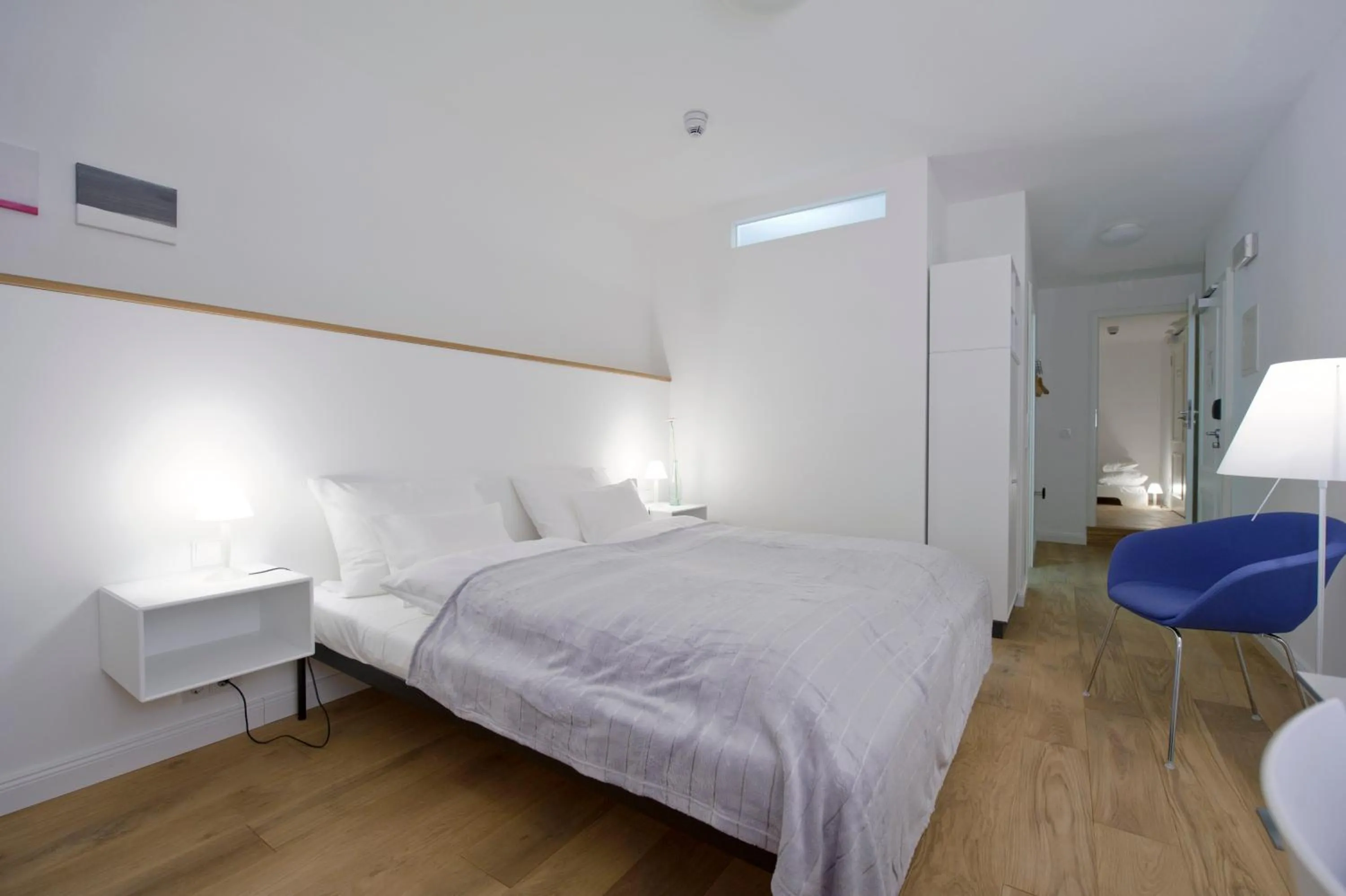 Photo of the whole room, Bed in einzigartig - Das kleine Hotel im Wasserviertel