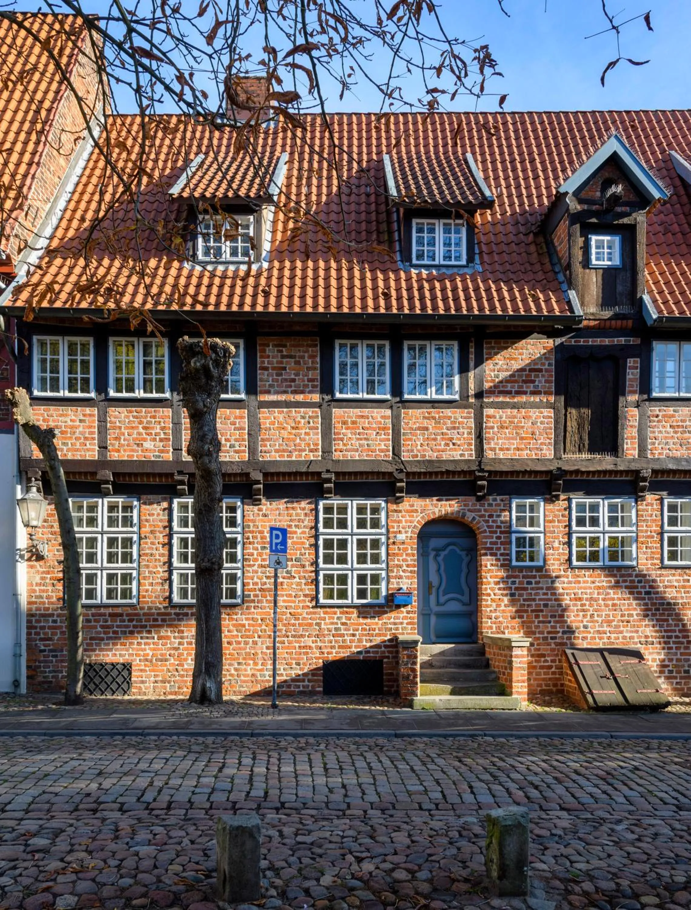 Facade/entrance in einzigartig - Das kleine Hotel im Wasserviertel