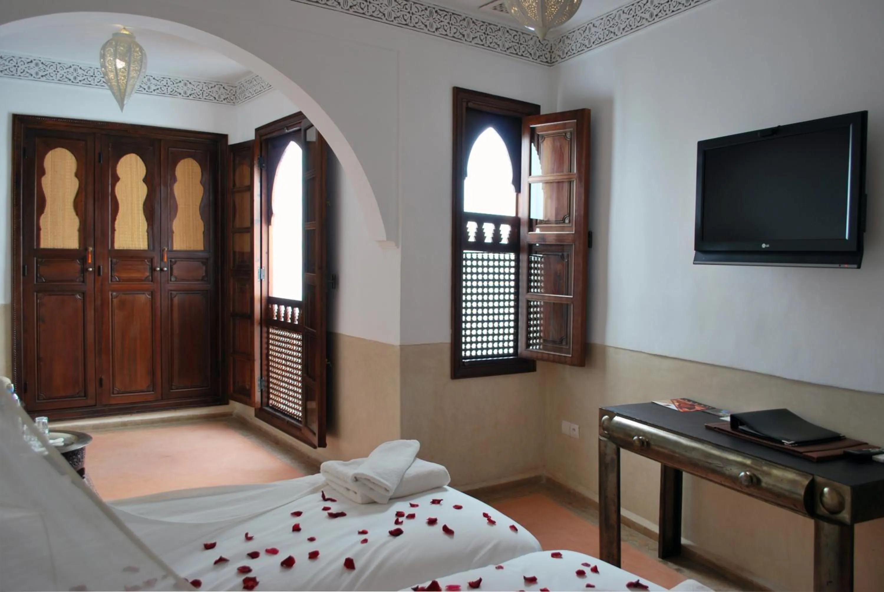 Bedroom, Bed in Riad Charaï