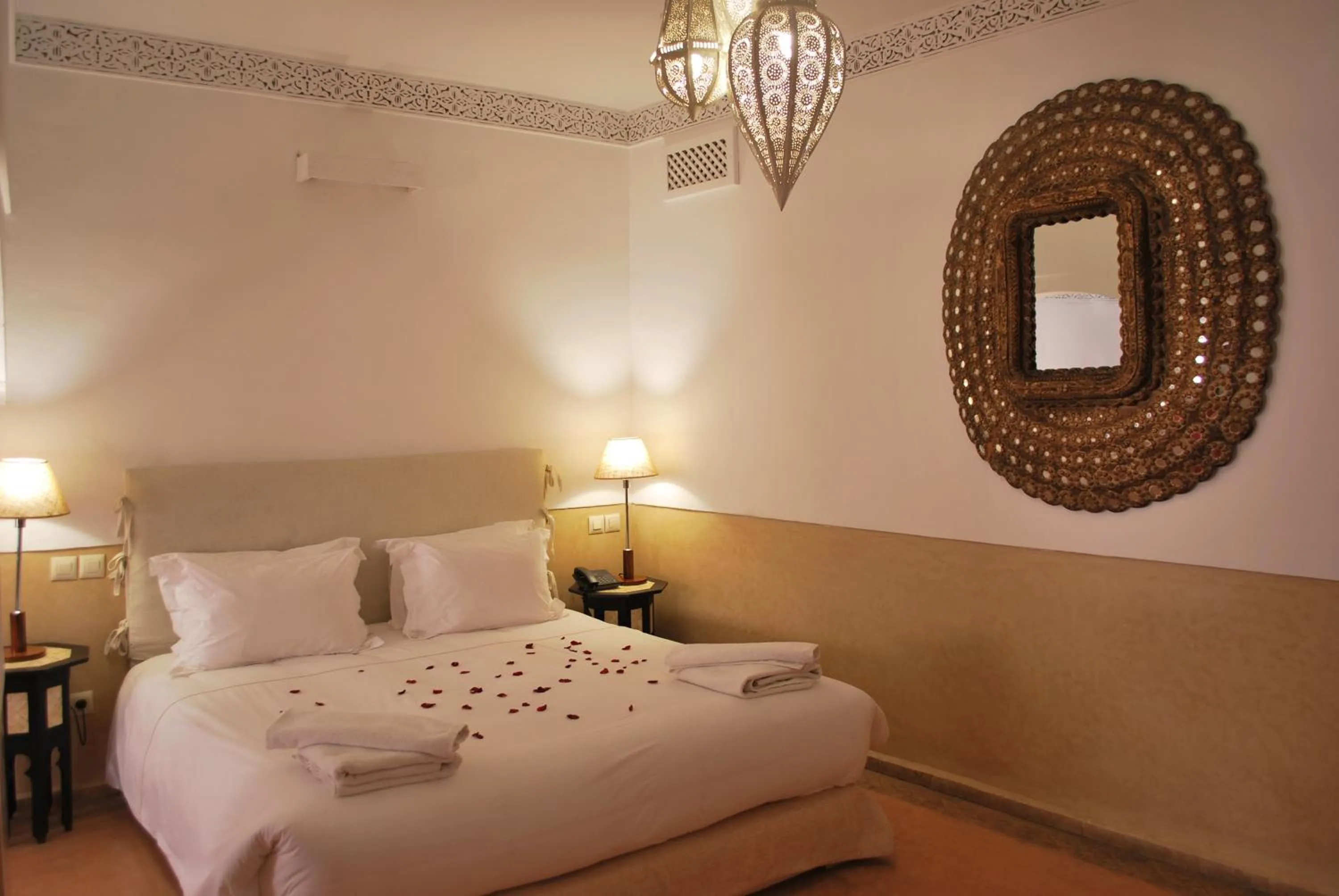 Bedroom, Bed in Riad Charaï