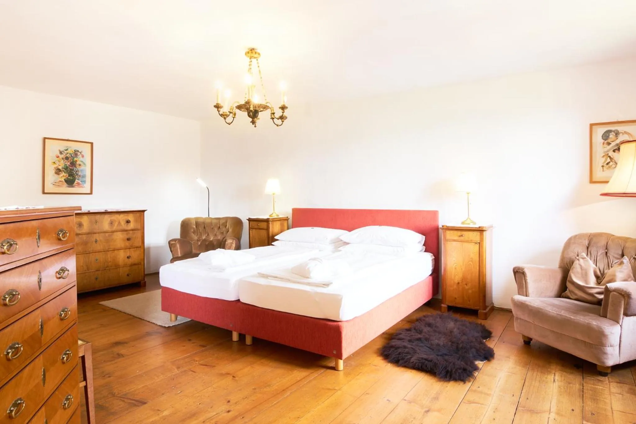 Bedroom, Bed in Hotel Landsitz Pichlschloss