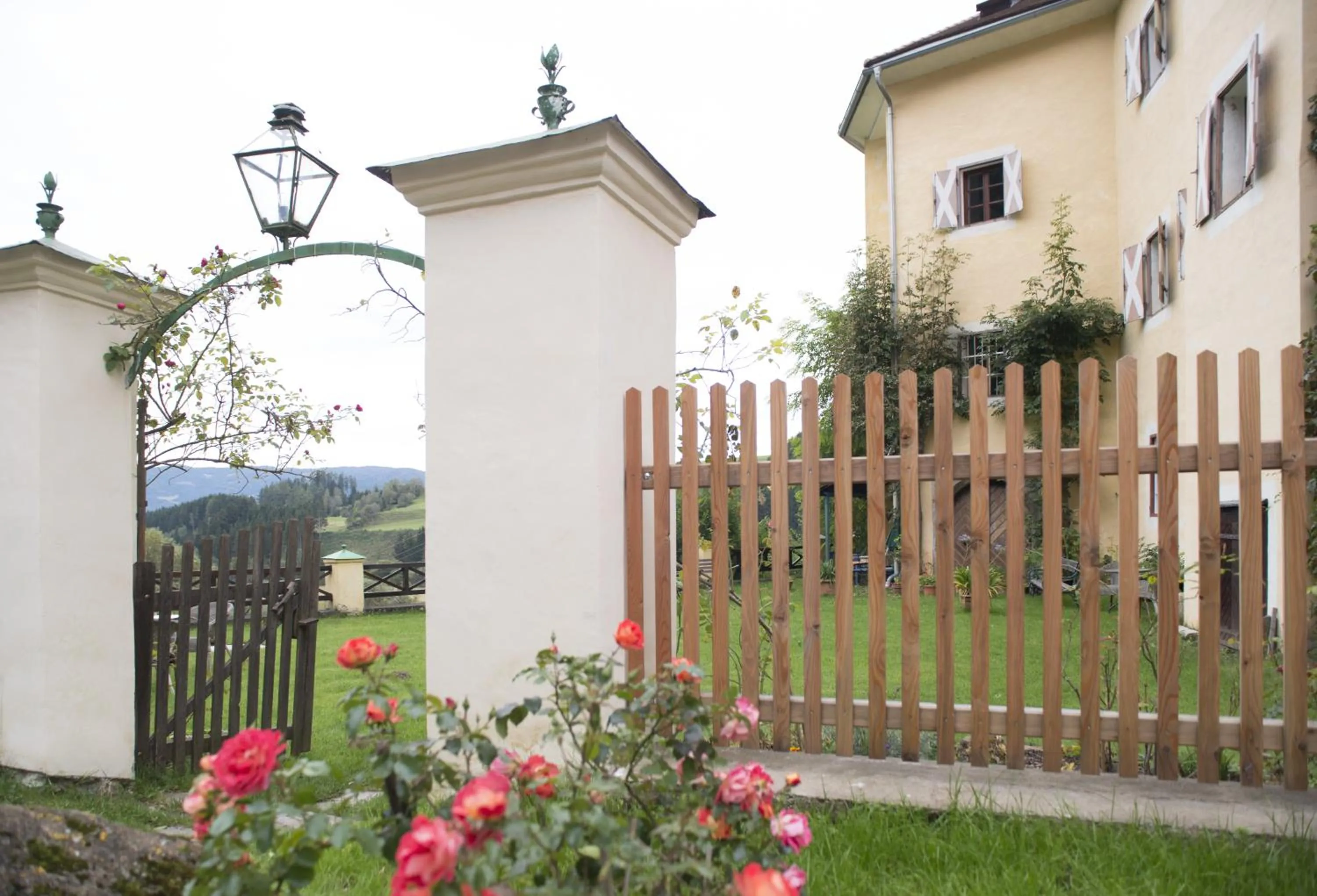 Property building in Hotel Landsitz Pichlschloss