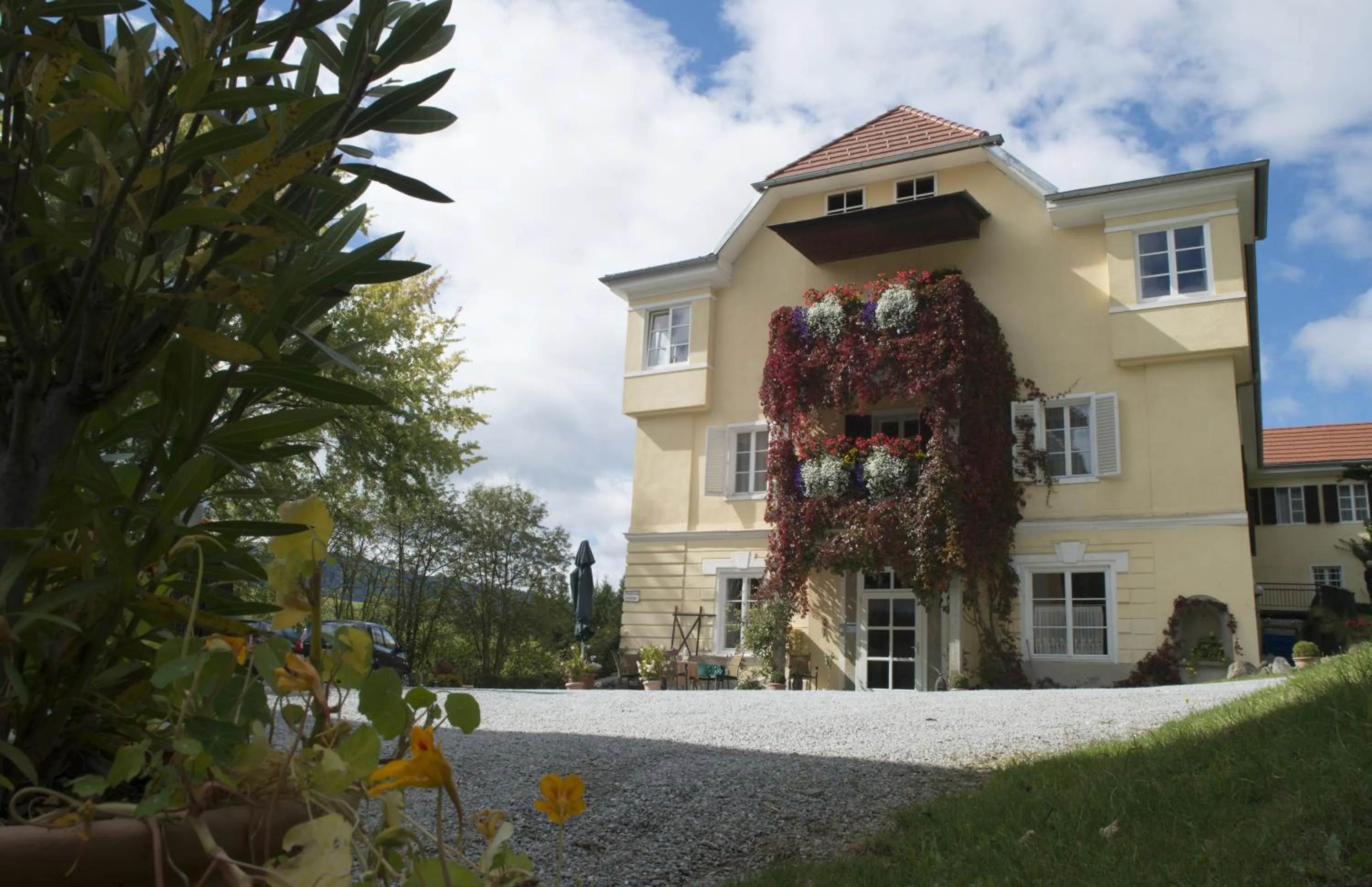 Facade/entrance in Hotel Landsitz Pichlschloss