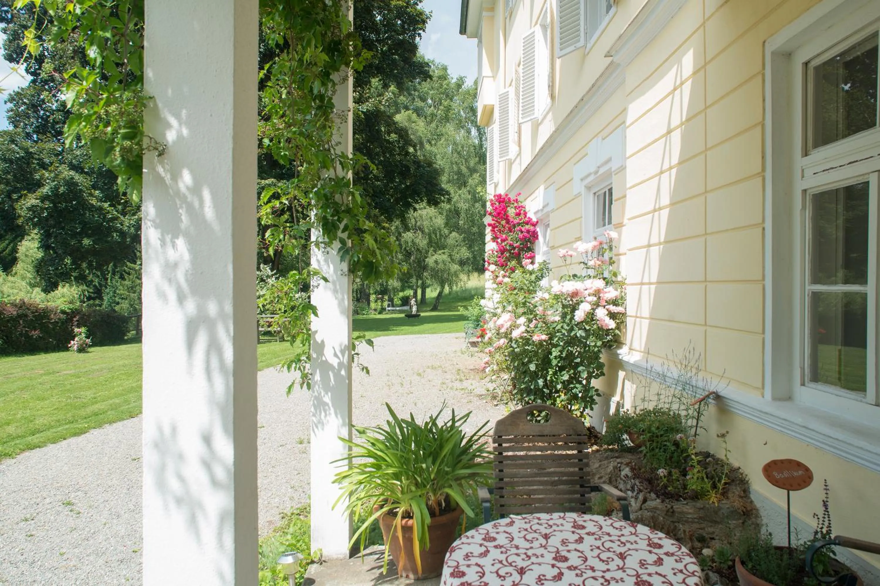 Balcony/Terrace in Hotel Landsitz Pichlschloss