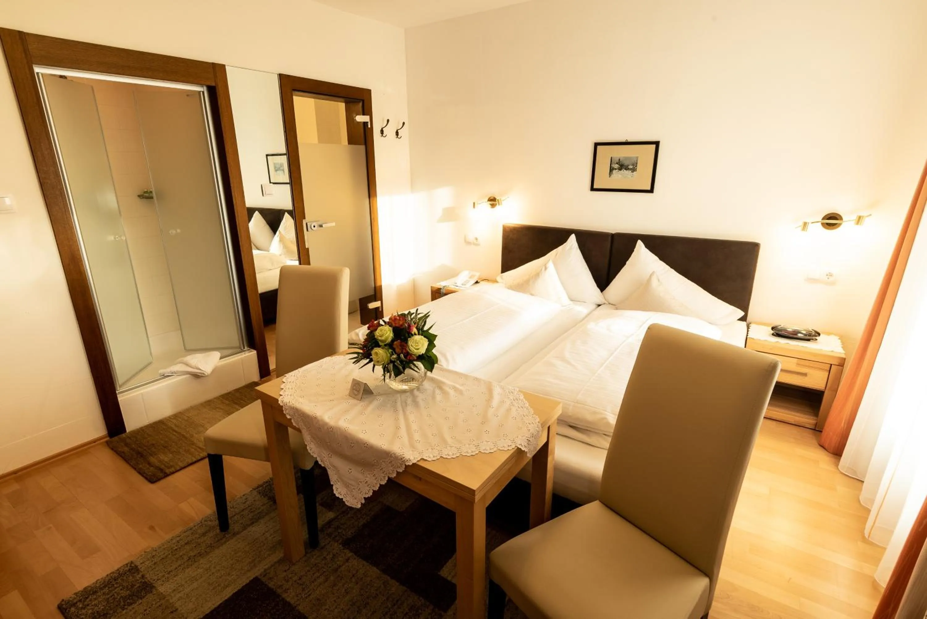 Photo of the whole room, Bed in Hotel Helga